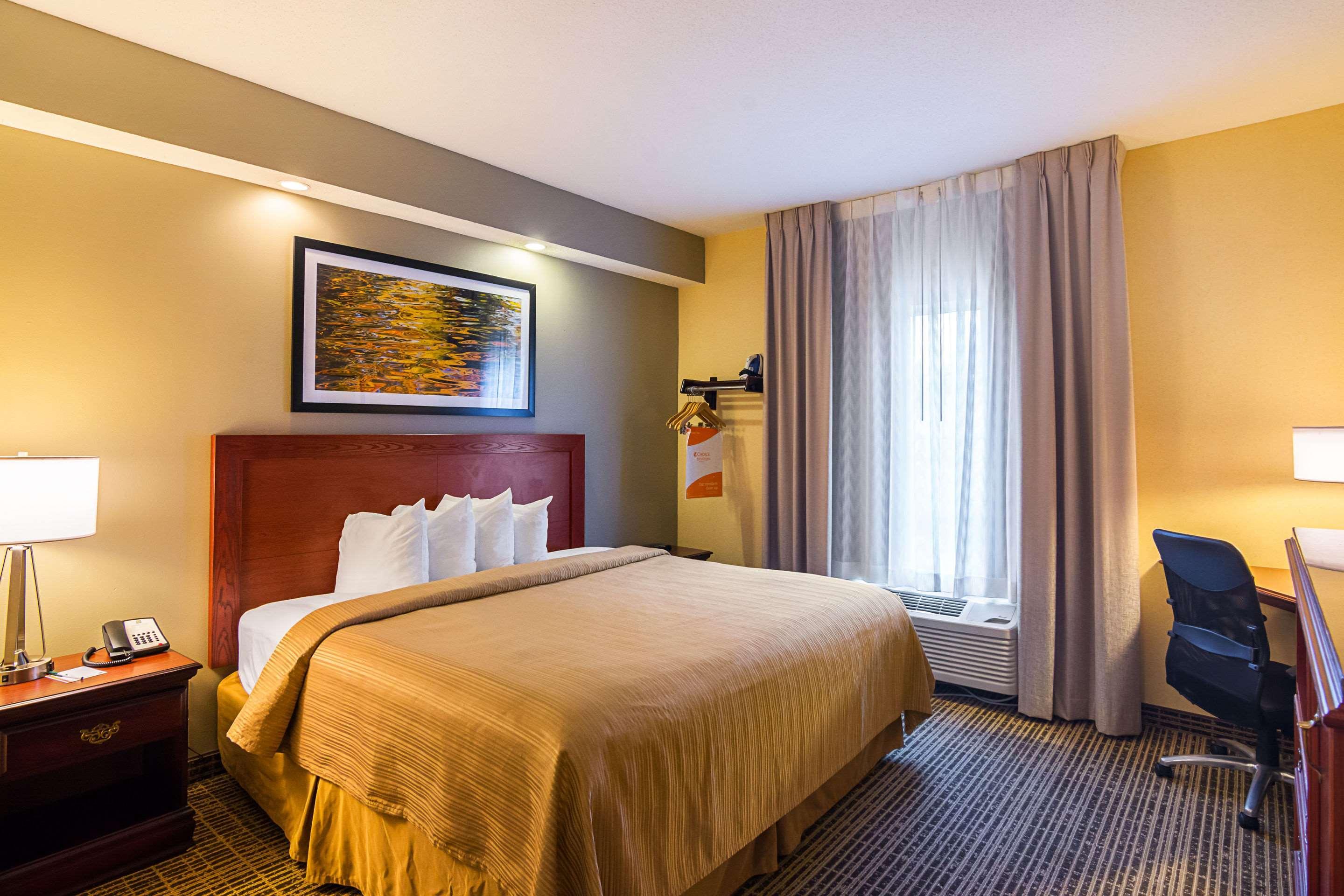 Inn The White House 2*