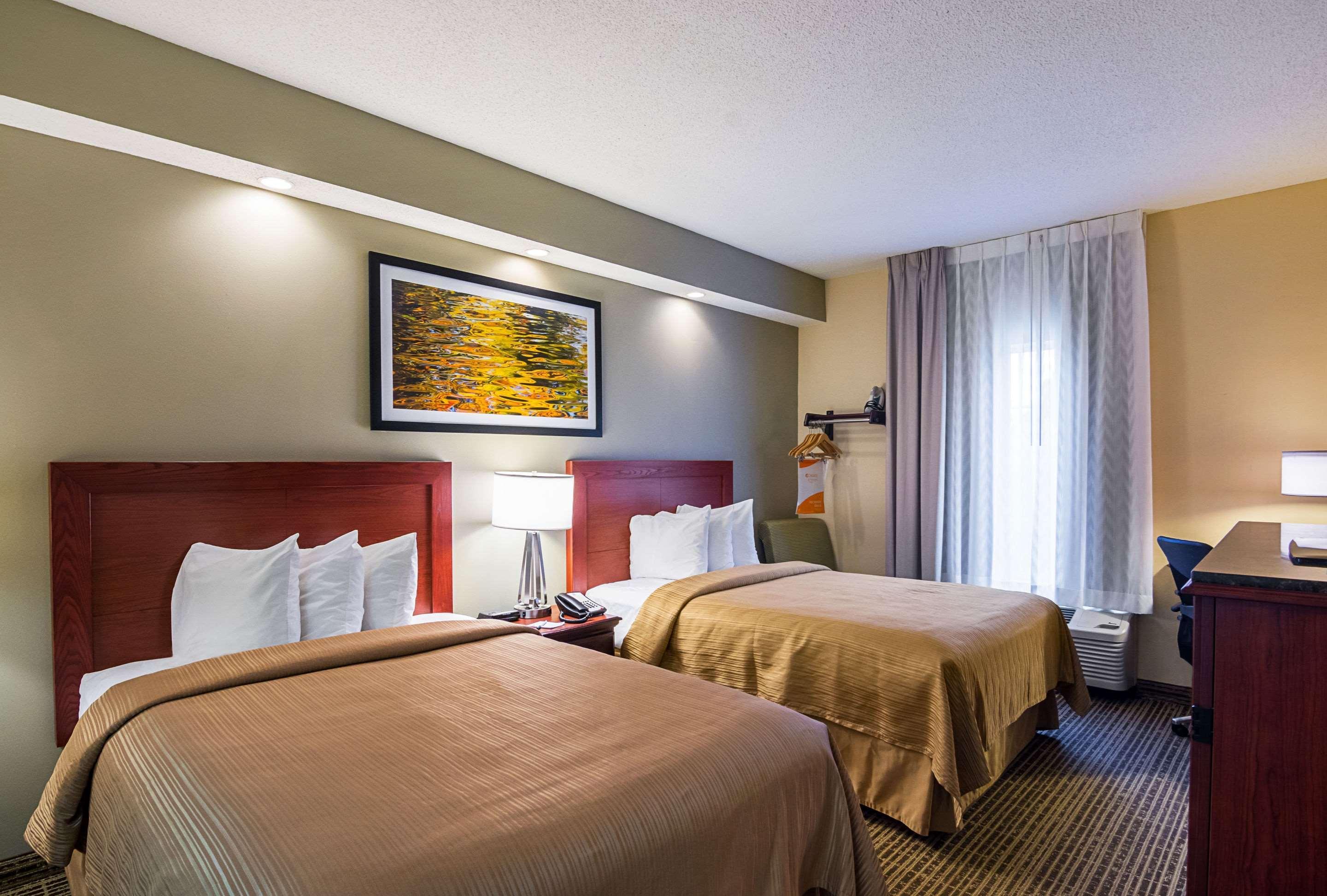 The White House 2* Crestview