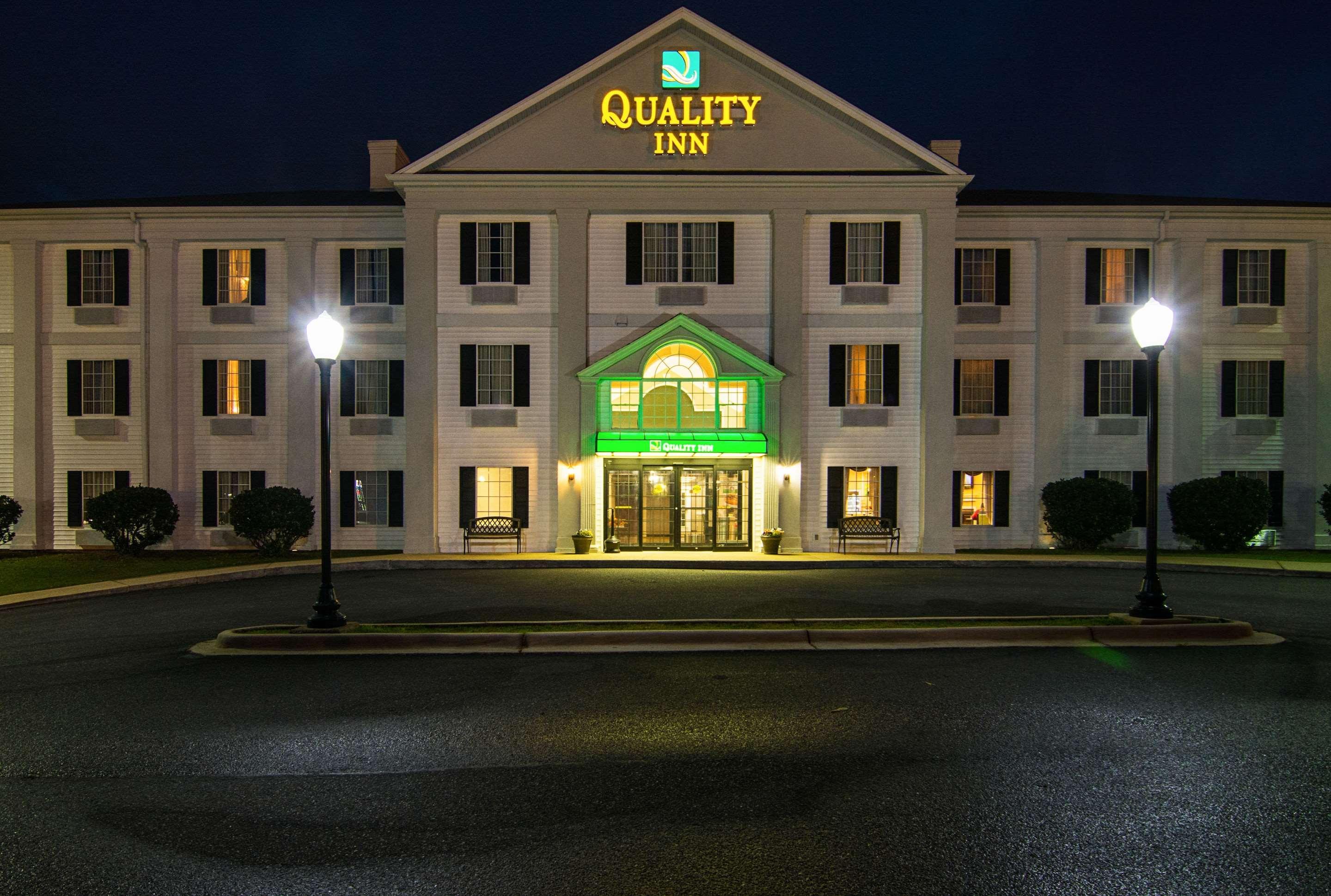The White House 2* Crestview