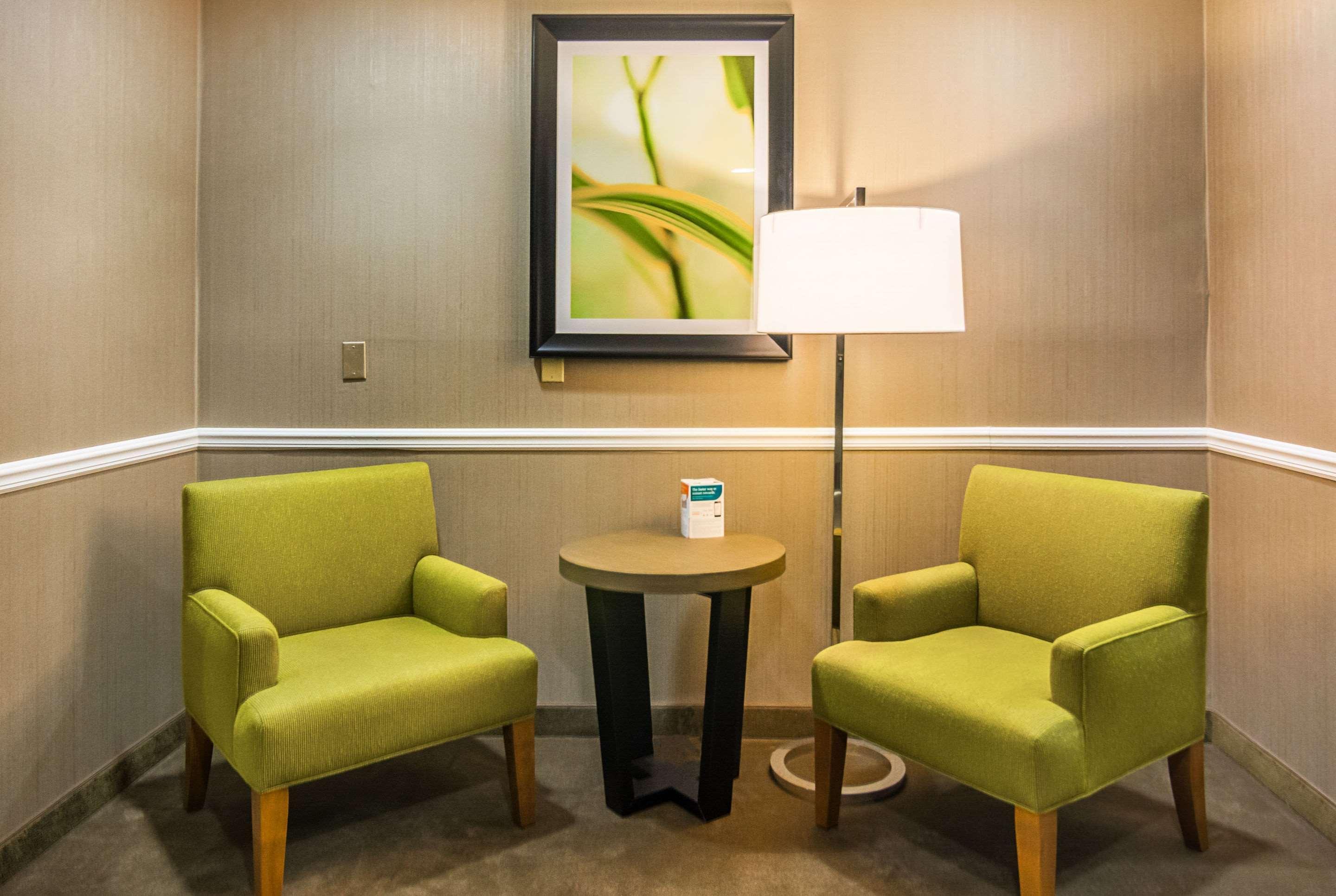 The White House Inn 2*