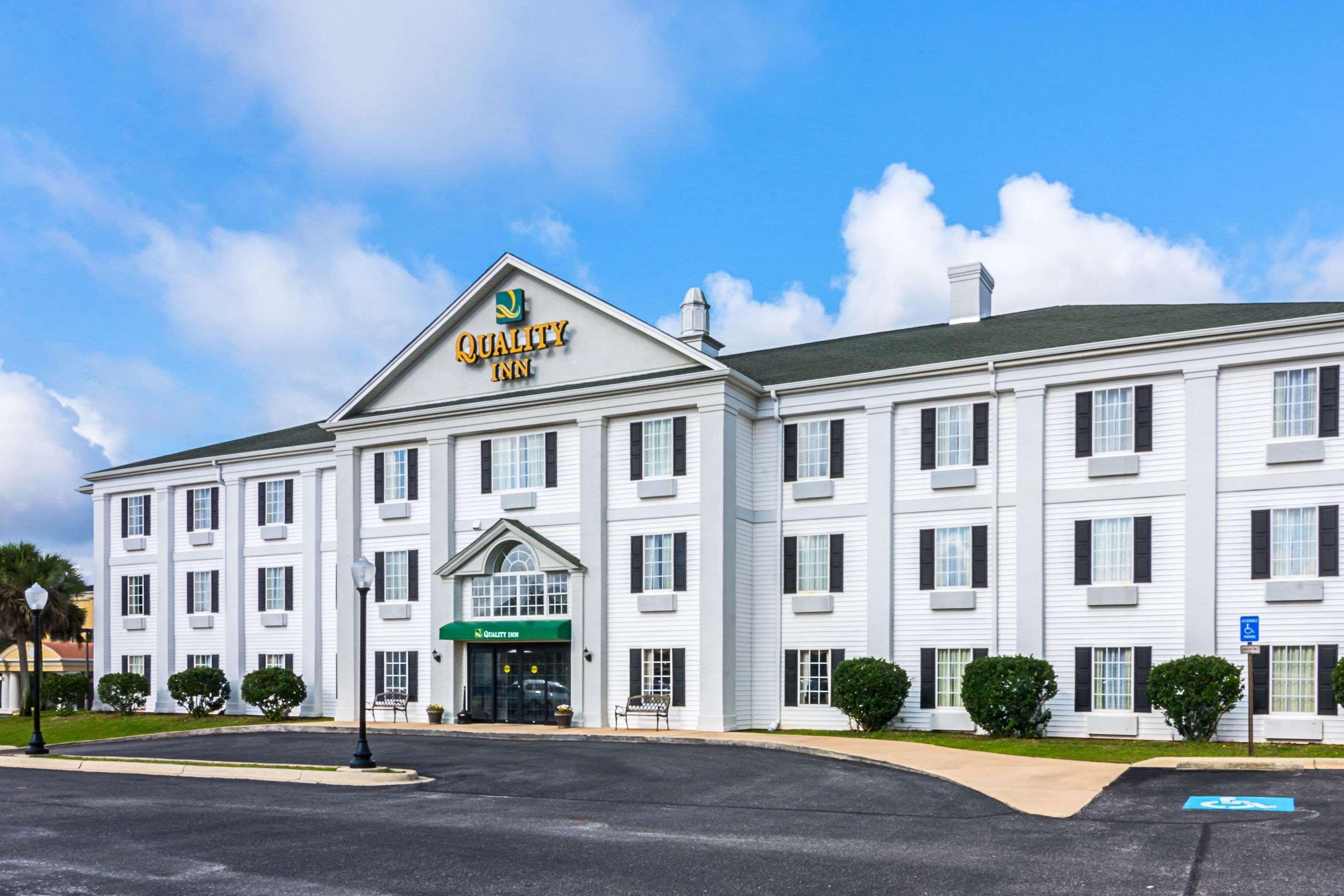 Inn The White House Crestview