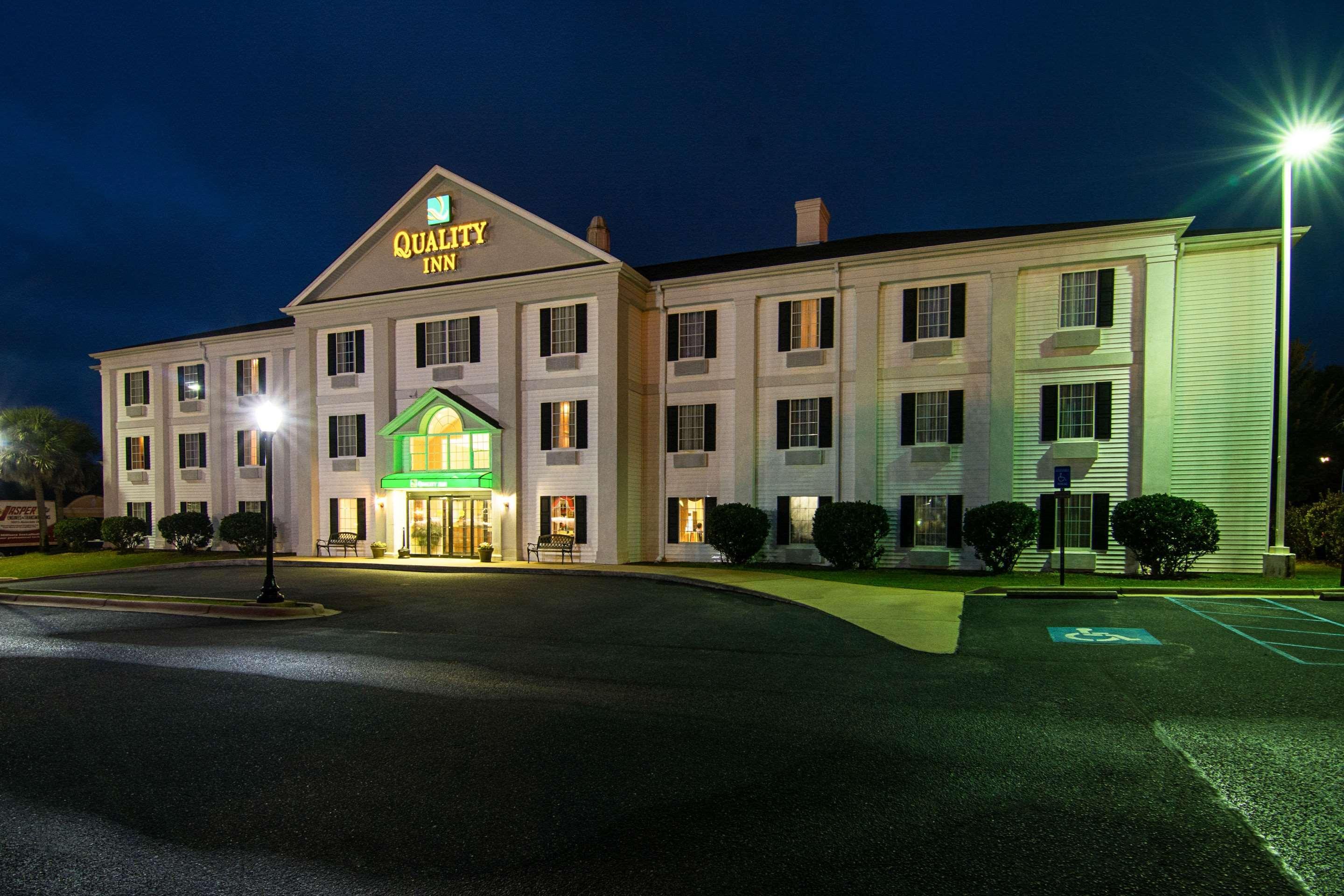 Inn The White House Crestview