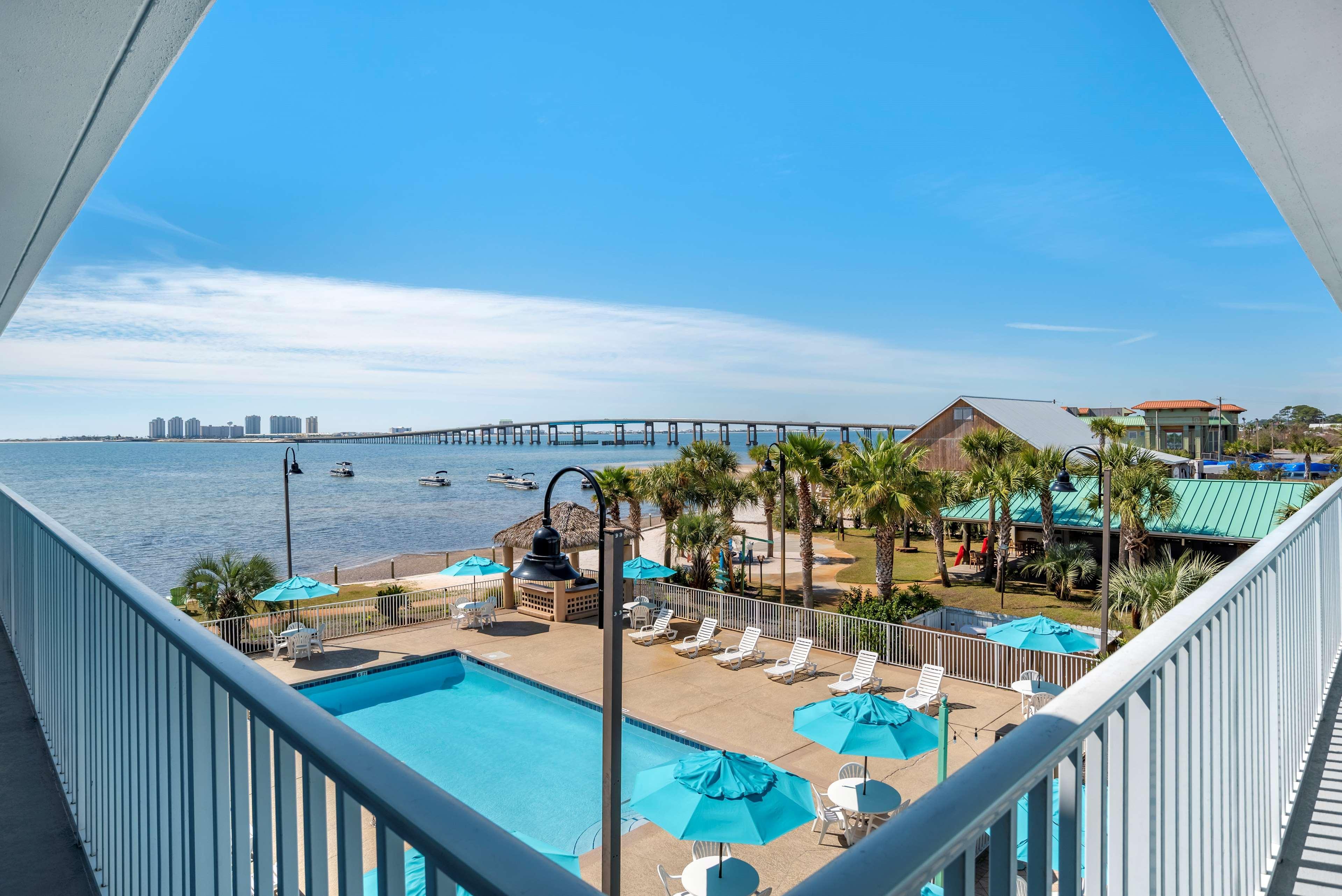Western Waterfront Hotel Navarre