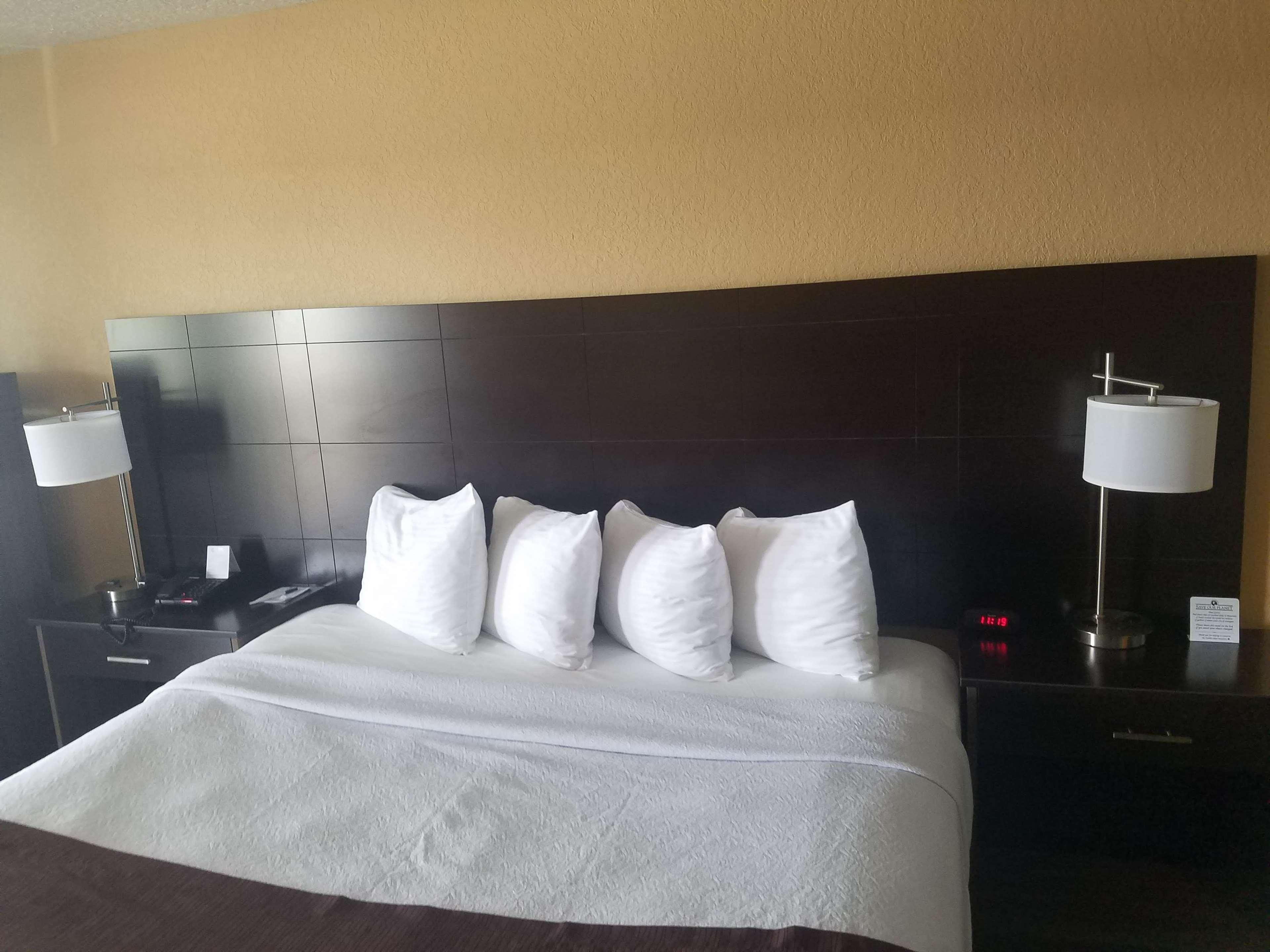 Hotel Western Space Shuttle