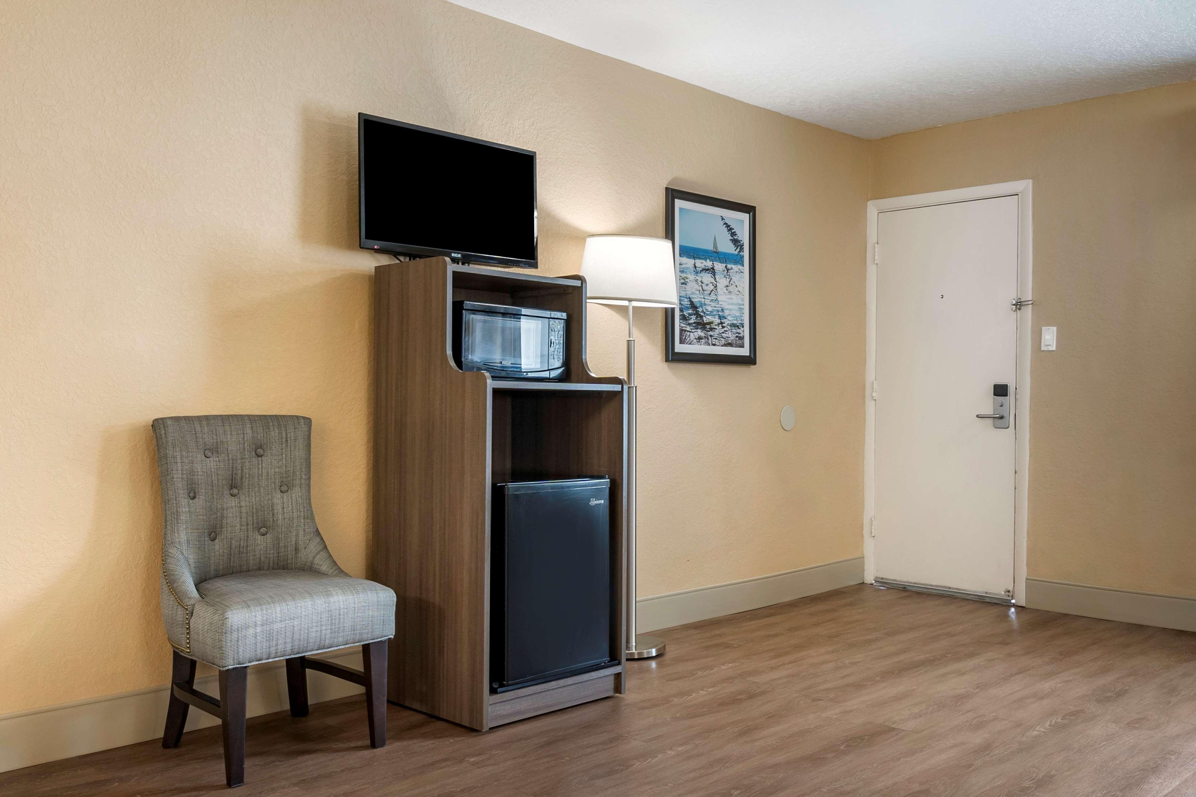 Hotel Western Space Shuttle Titusville