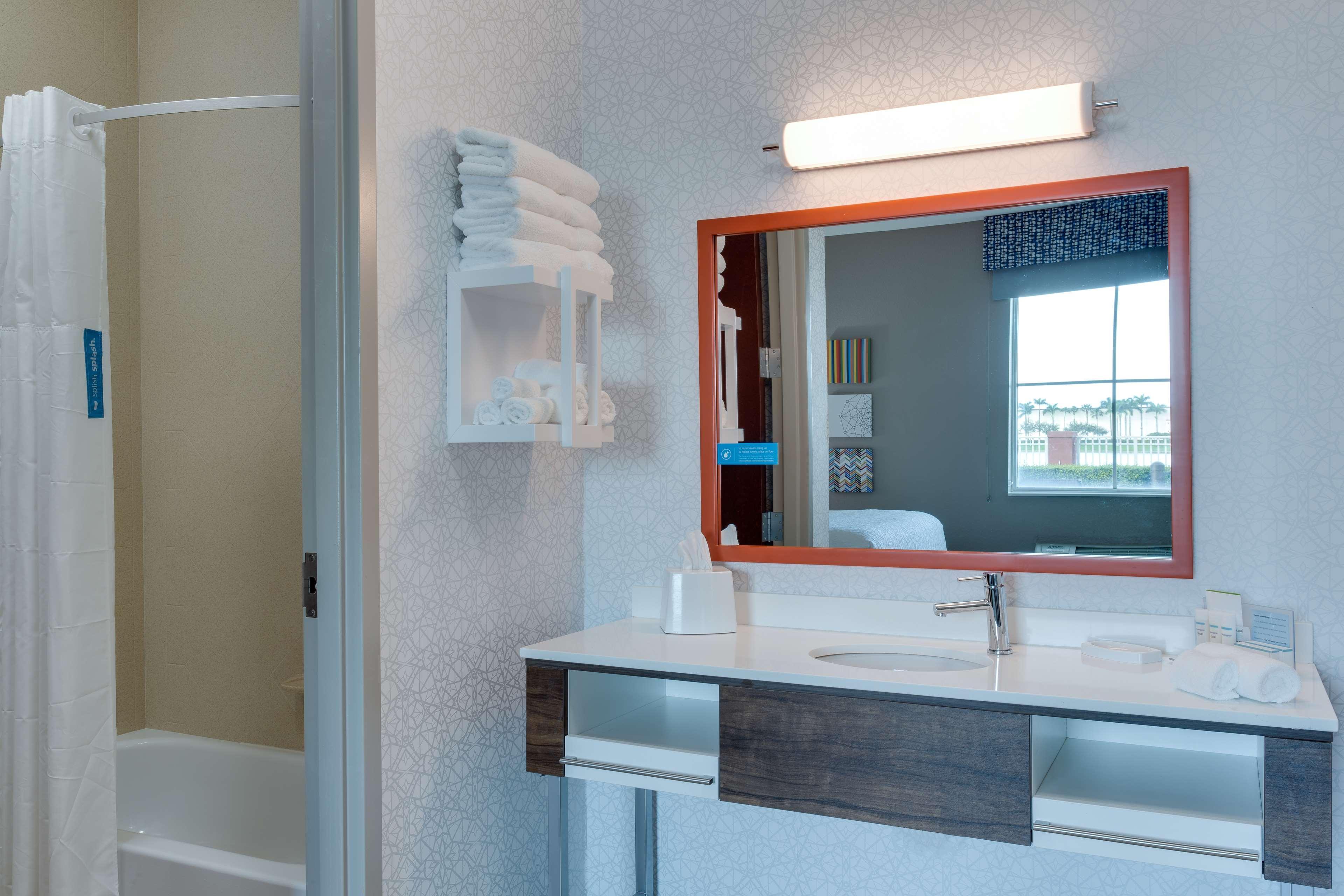 Hampton & Lauderdale - Hotel 3*