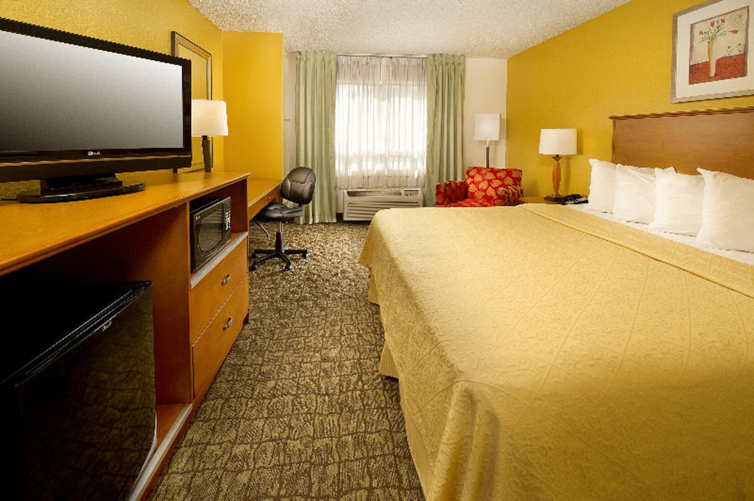 Inn Quality Miami Airport - 3*