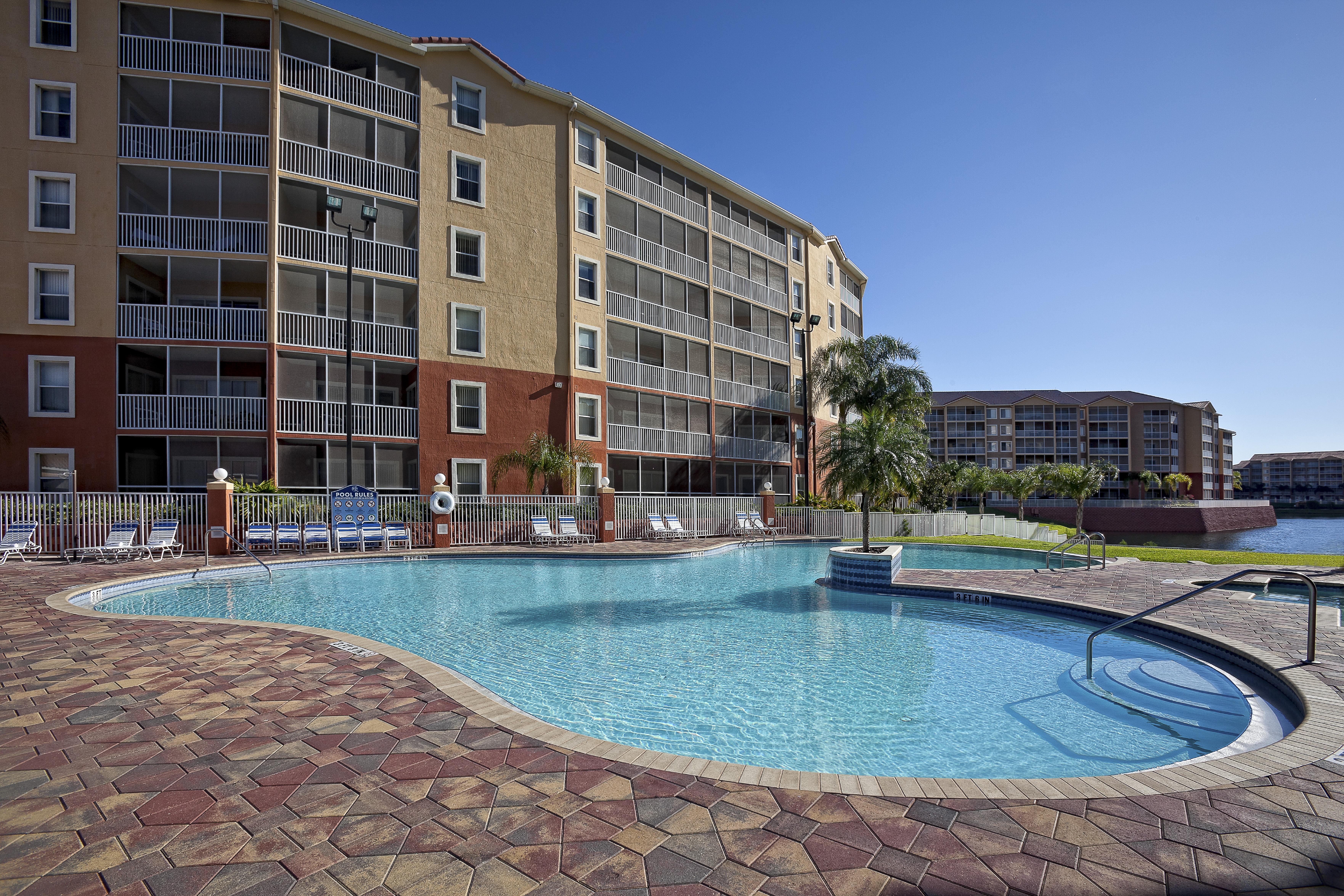 Westgate Town Center 4*