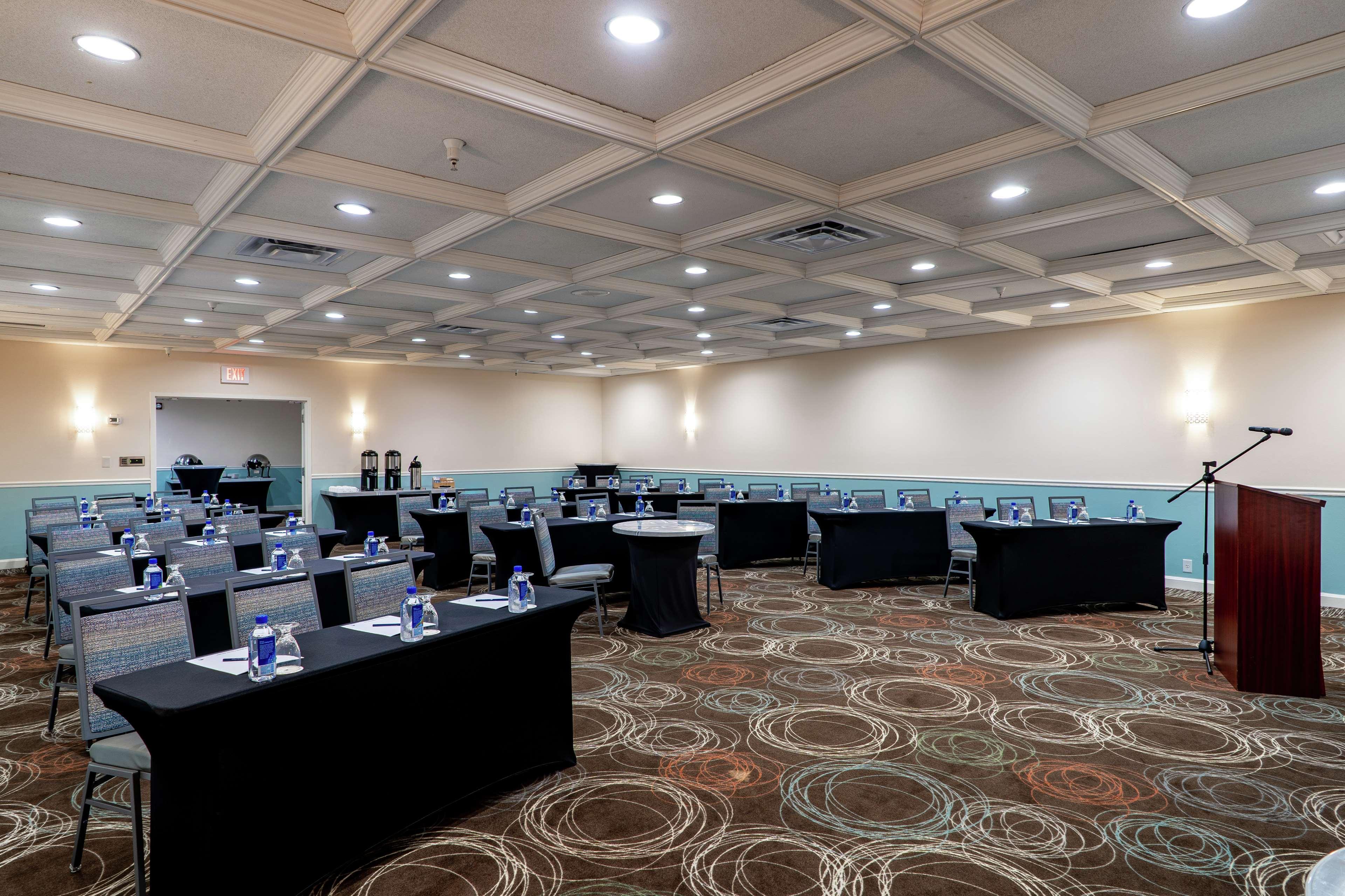 Doubletree By Hilton Oceanfront Hotel Melbourne