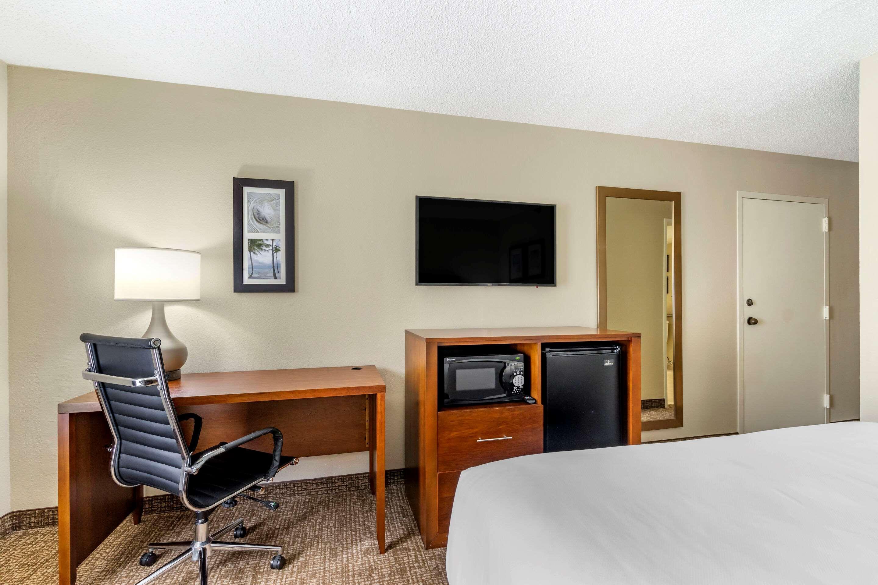 Comfort & St Pete - International Airport Hotel 2*
