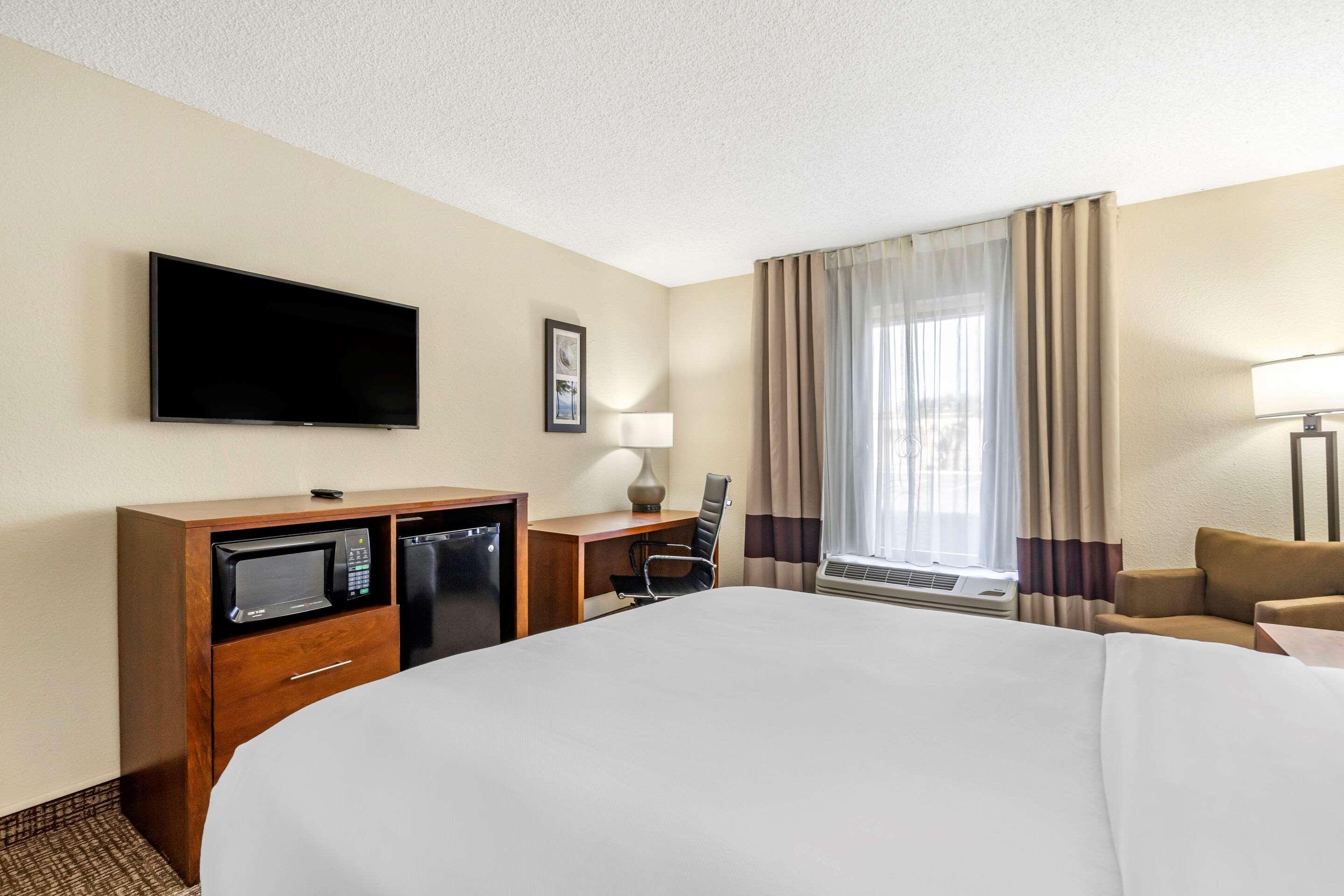 Comfort & St Pete - International Airport Hotel 2*
