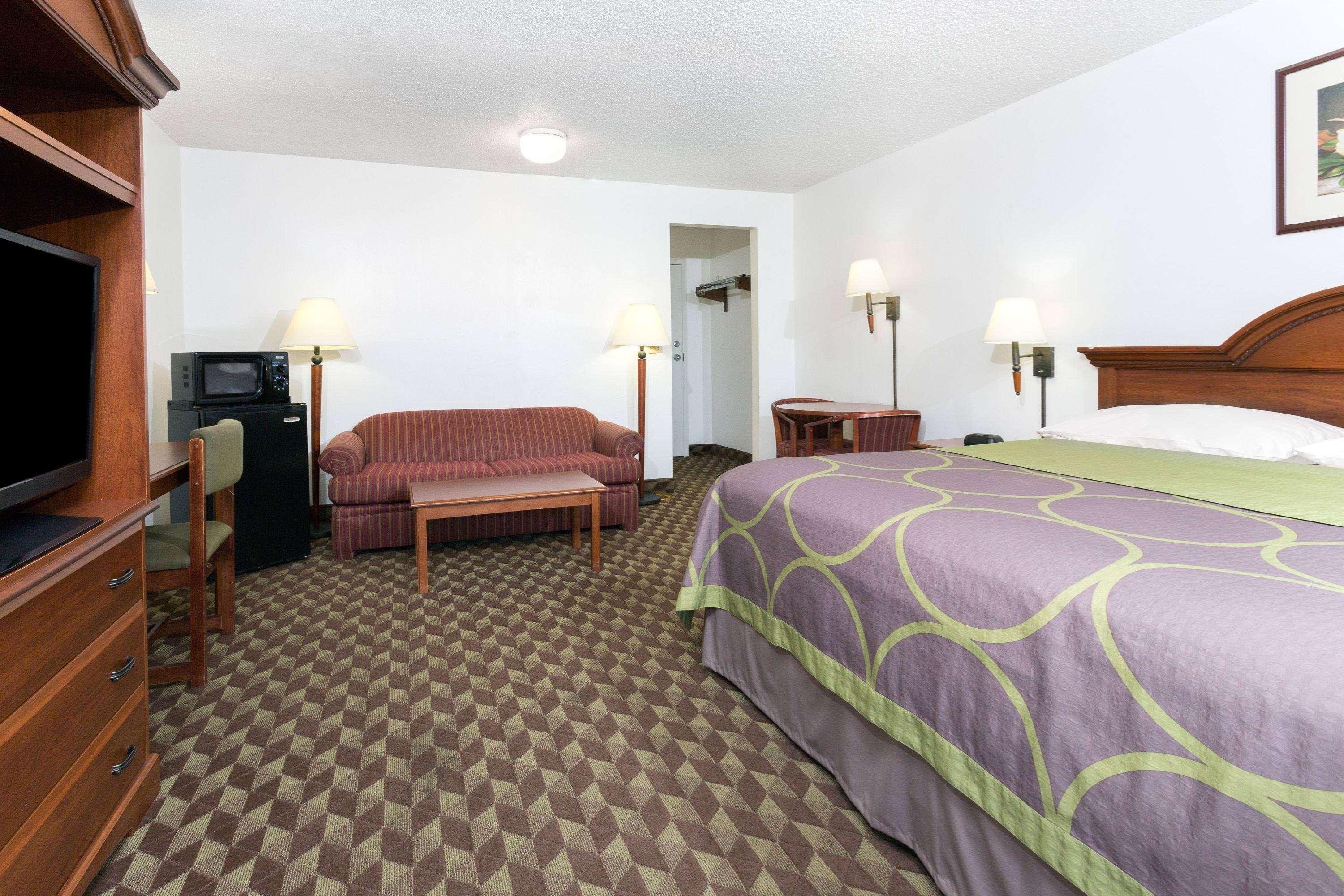 Hotel Super 8 By Wyndham Riviera West Palm Riviera Beach