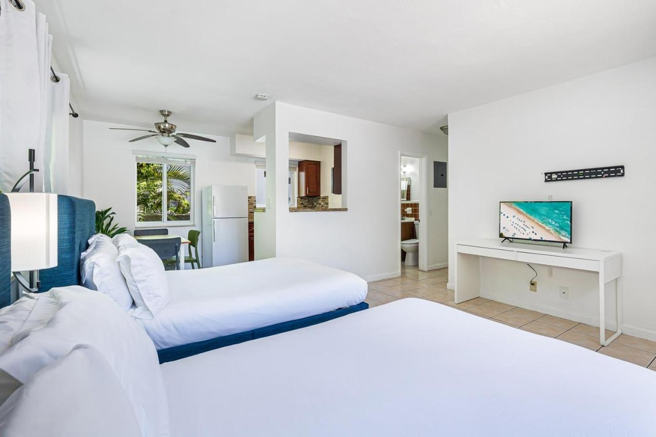 Steps To The Beach Holiday Pool Boardwalk Apartment Dania Beach