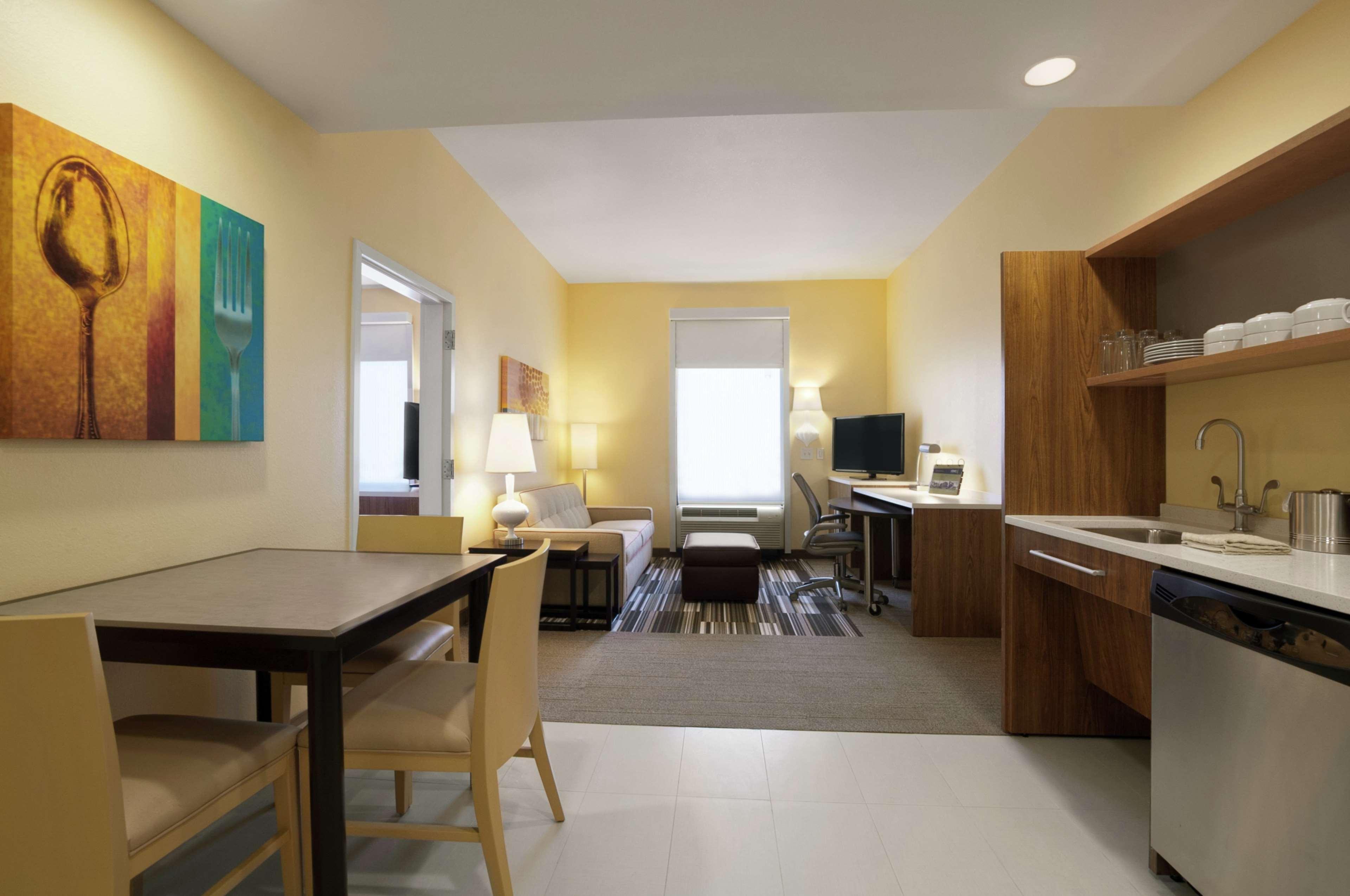 Hotel Home2 By Hilton Orlando International Drive South - Free Shuttle To Theme Parks 3*