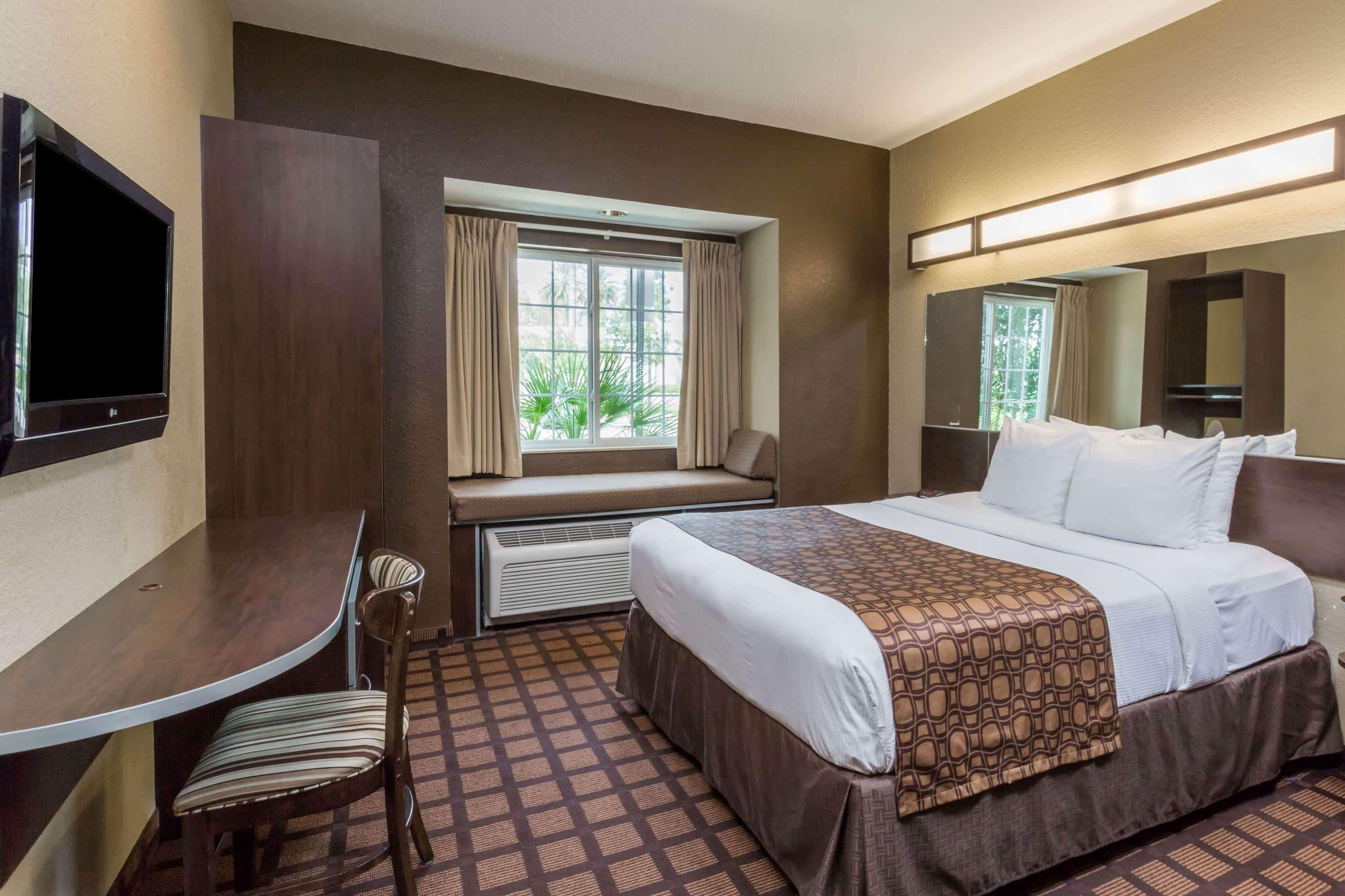 Microtel & By Wyndham Airport Hotel Jacksonville