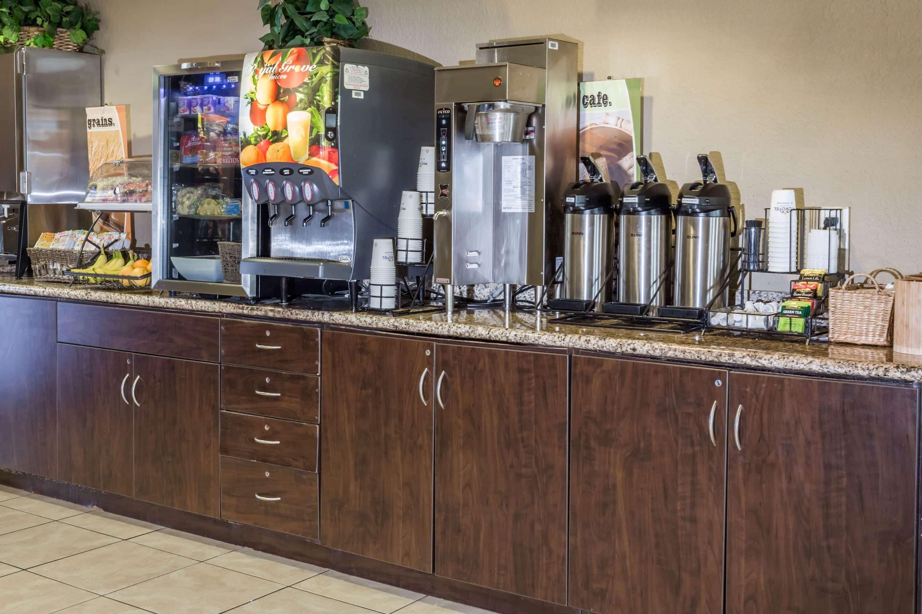 Hotel Microtel & By Wyndham Airport