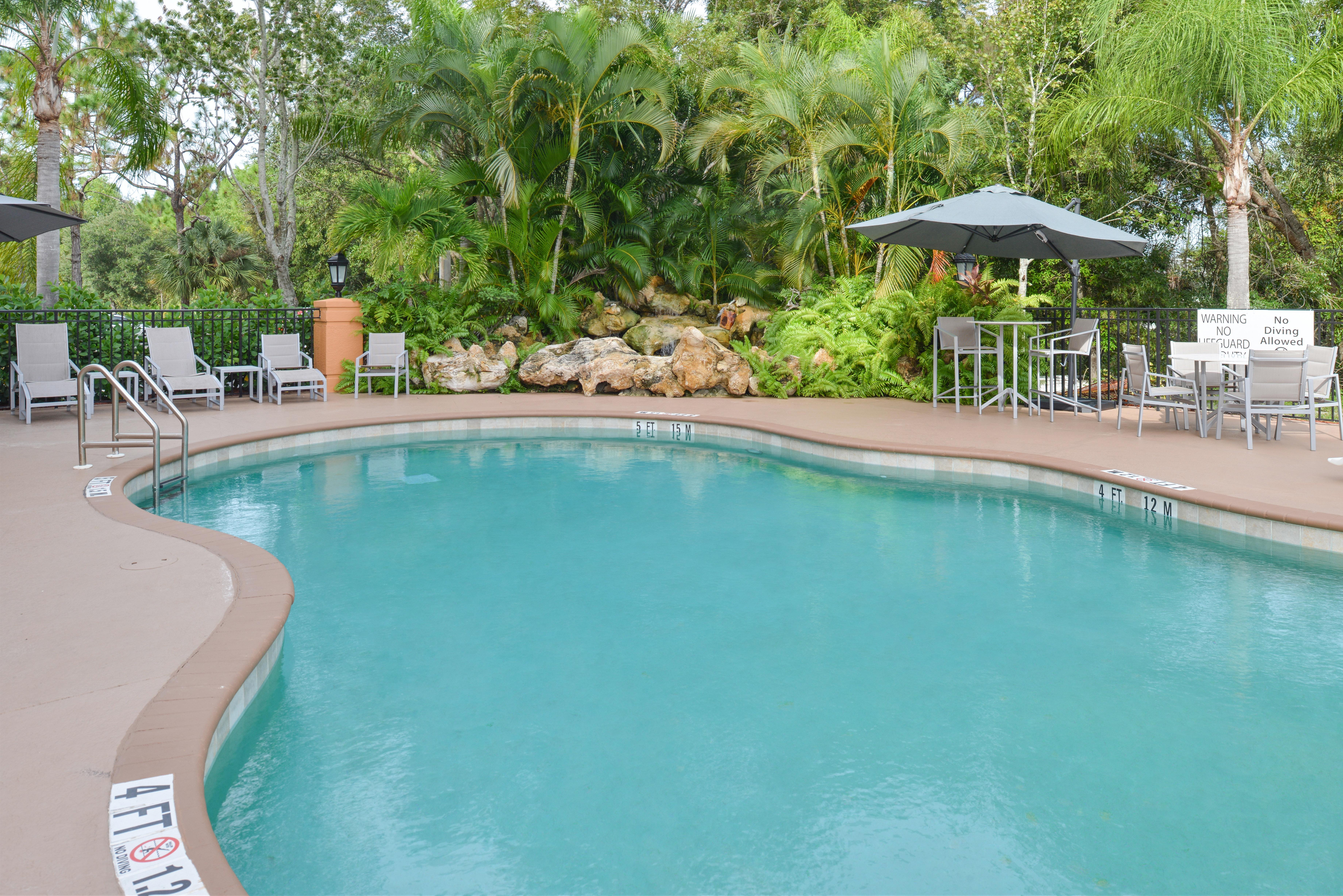Express & Bonita Springs/naples By Ihg Hotel Bonita Springs