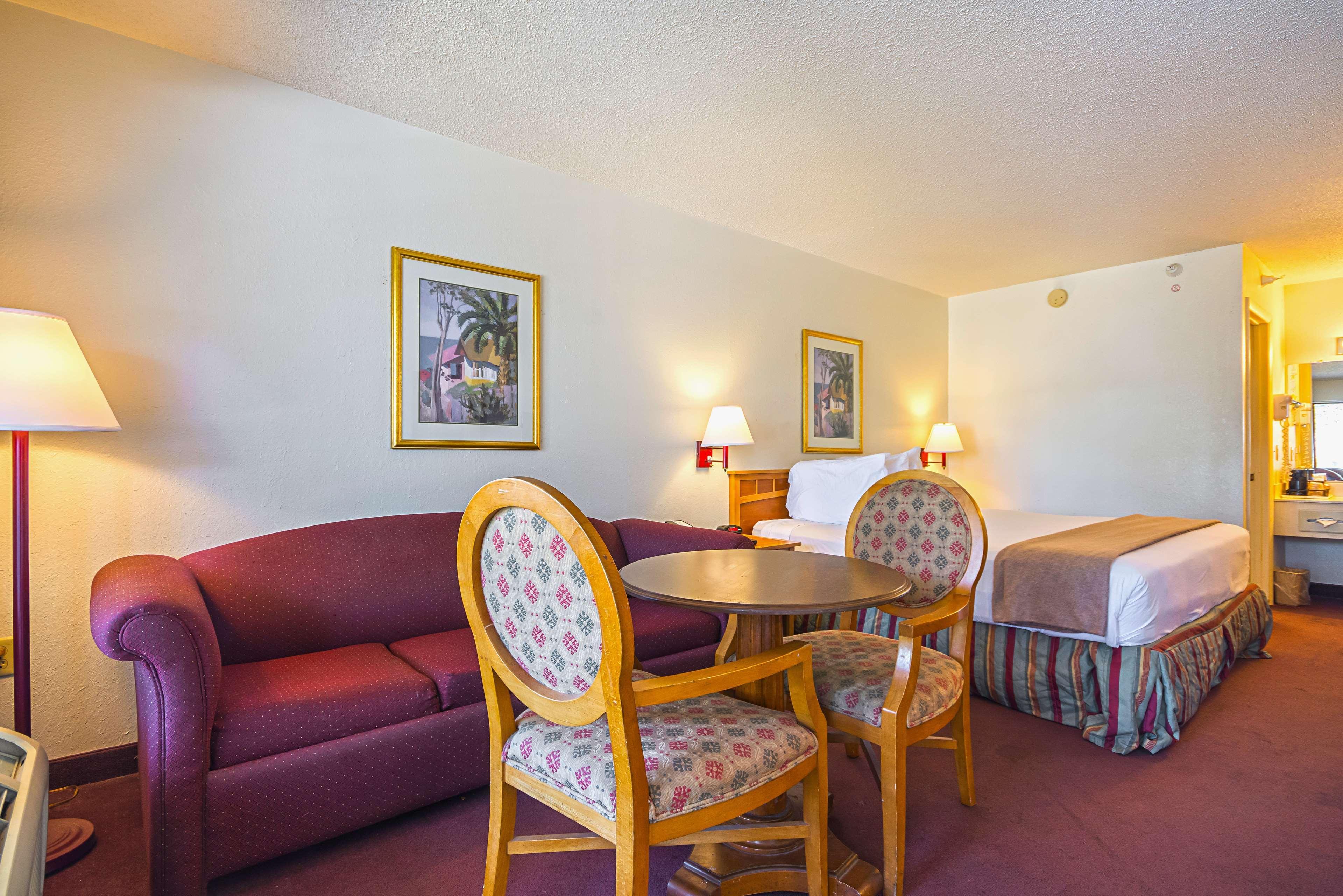 Motel Americas Value &
