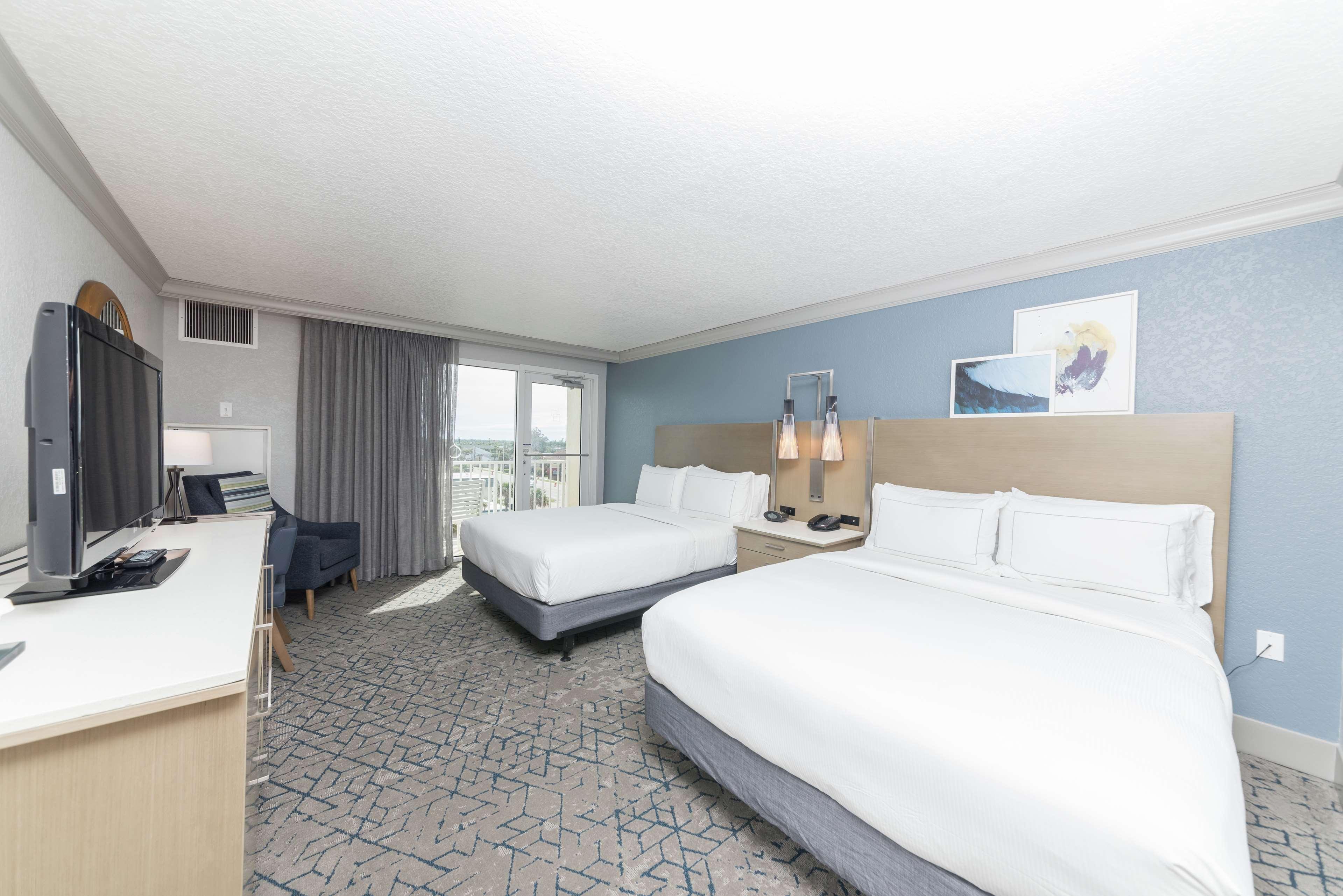 Hilton Oceanfront Hotel 3*