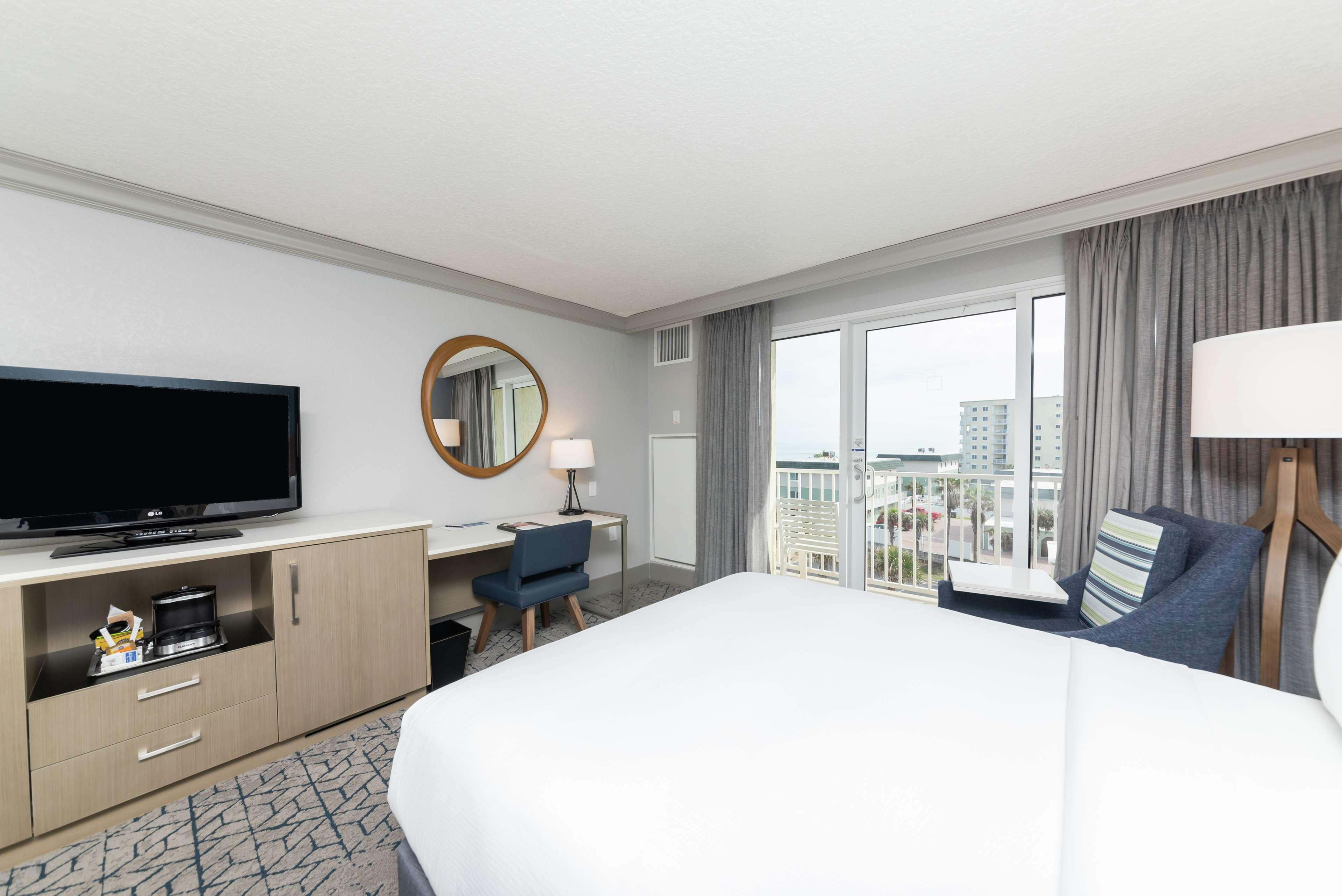 Hilton Oceanfront 3*