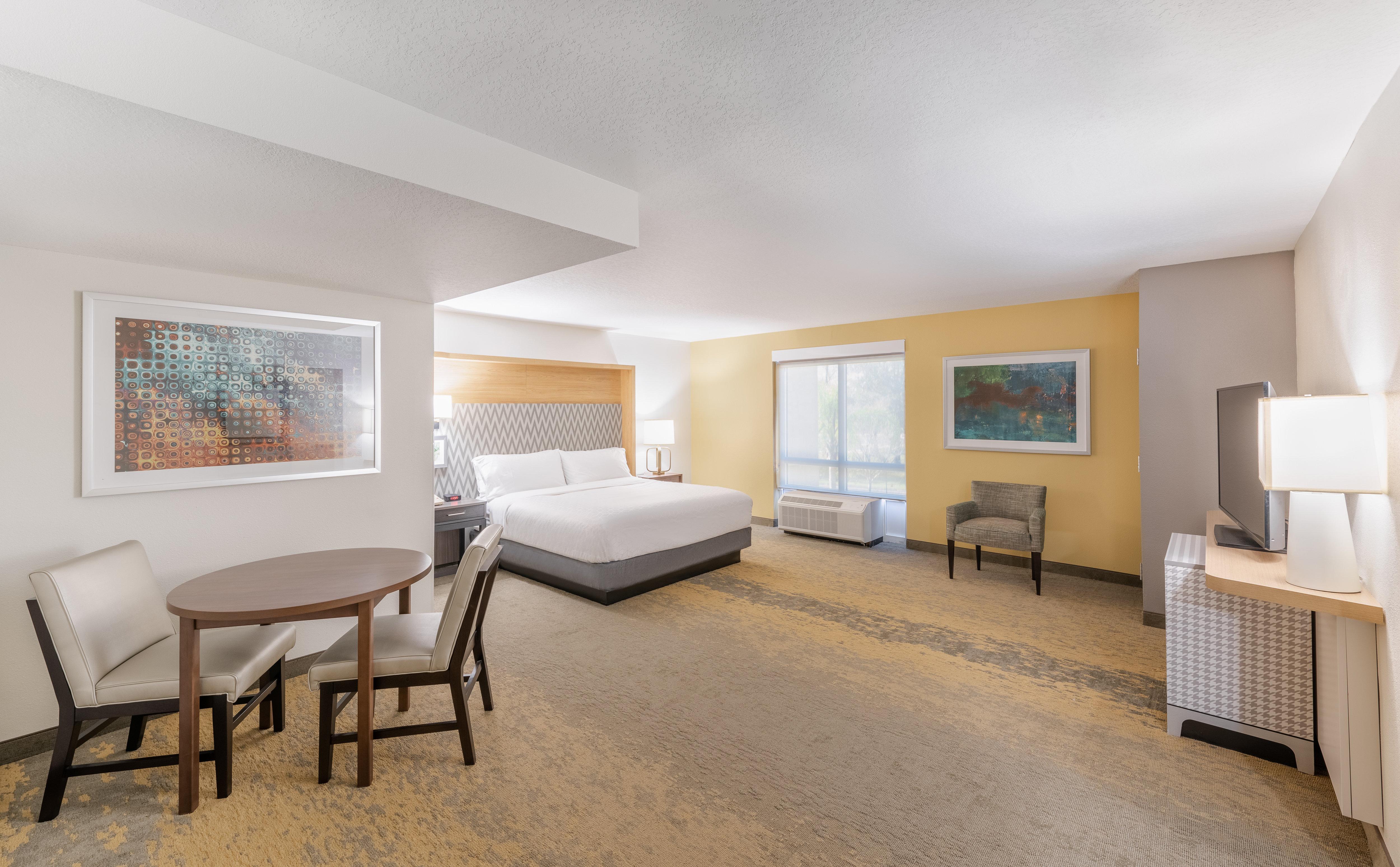 & - - Wells Rd. Hotel 3*