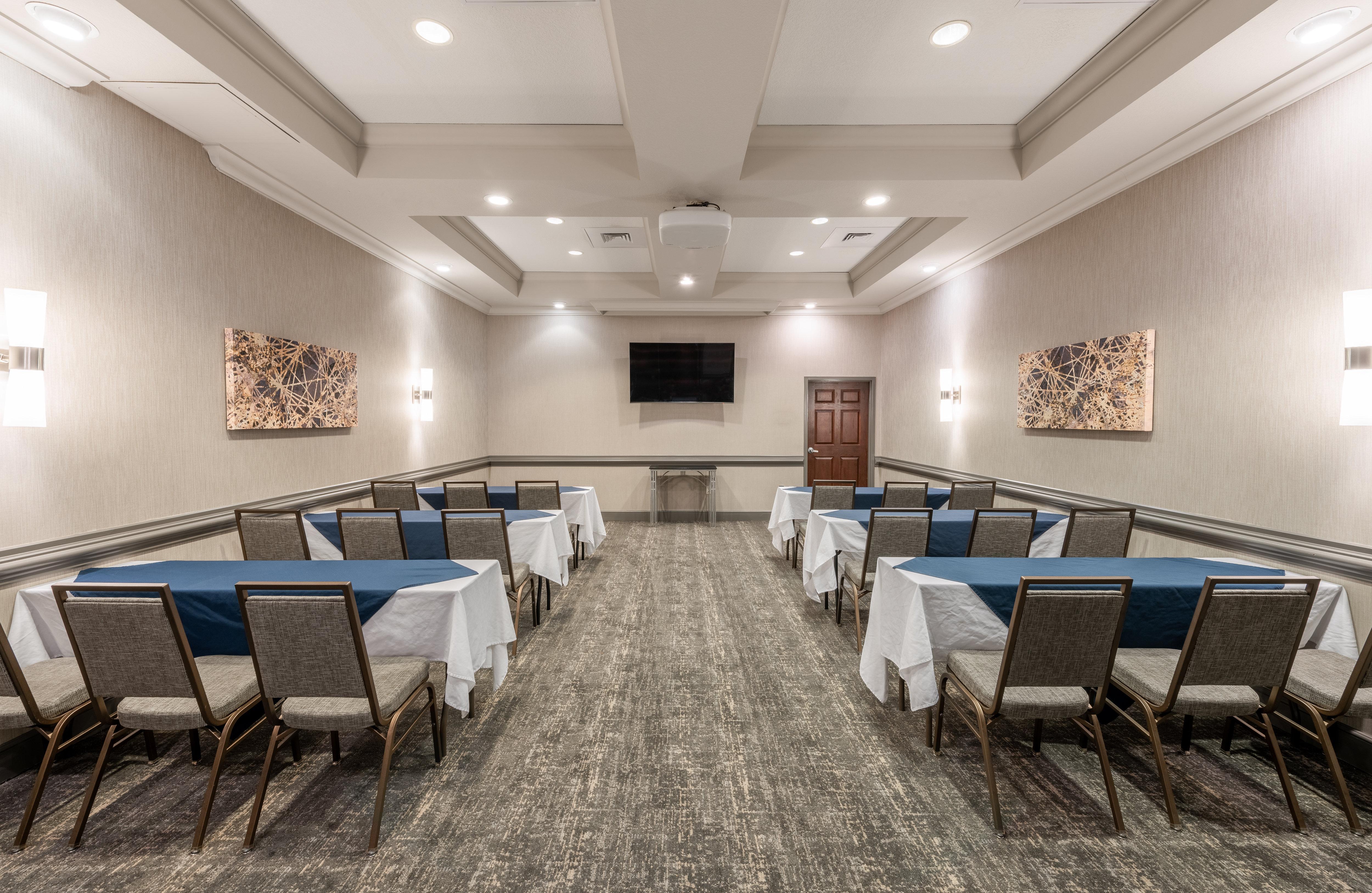 Hotel & - - Wells Rd. 3*