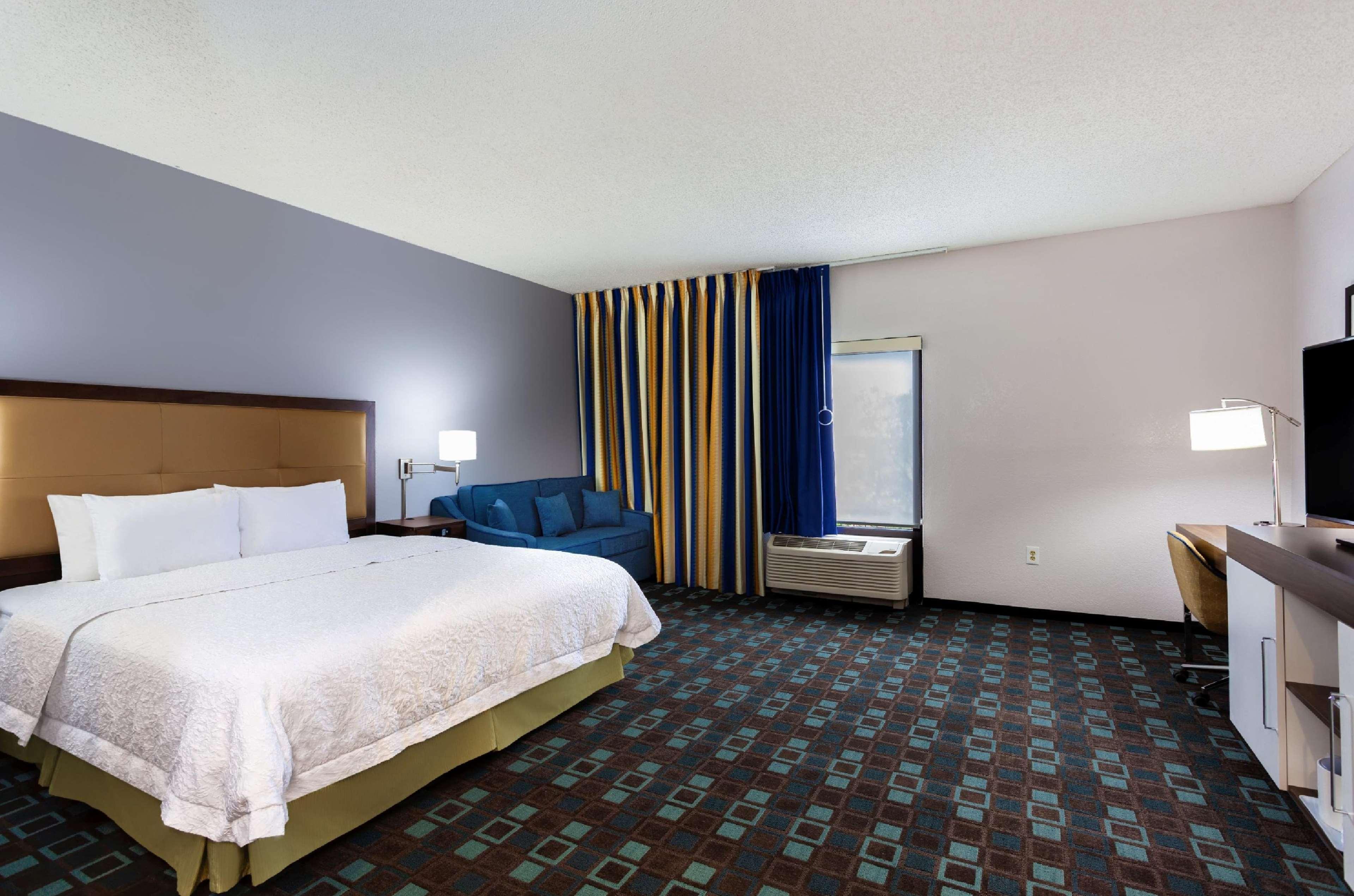 Hampton By Hilton Spring Hill Hotel