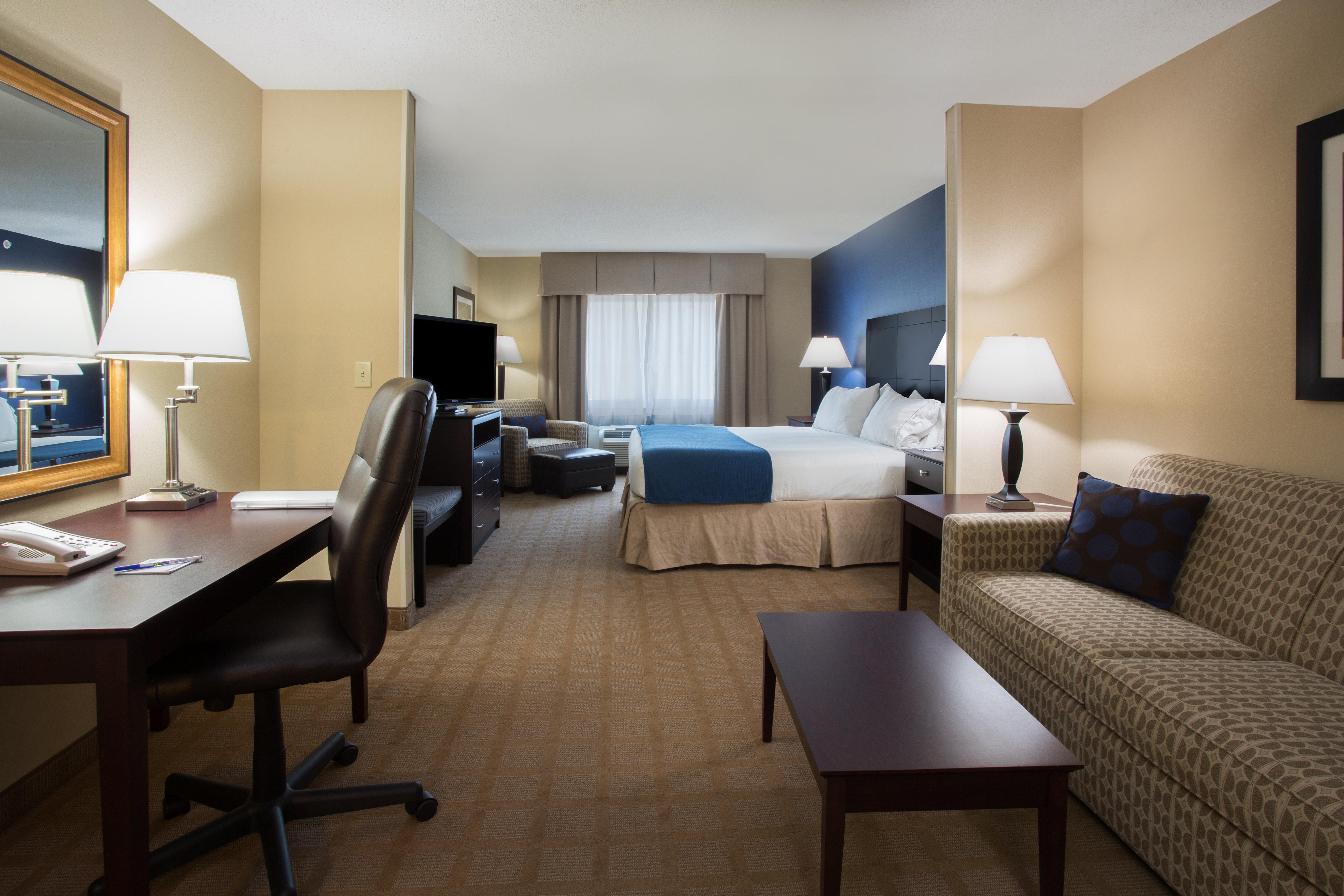 Express & Pierce West By Ihg Hotel