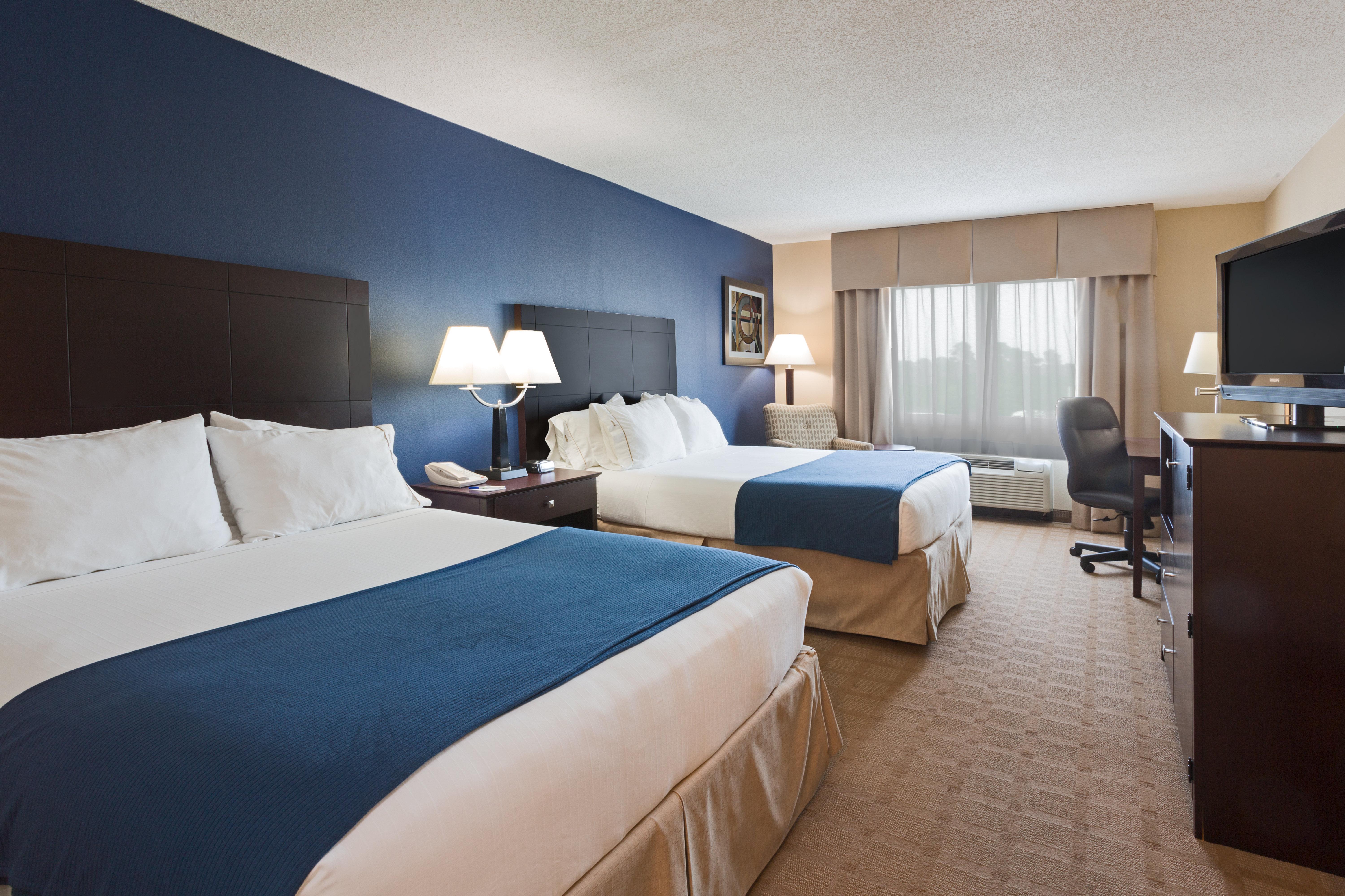 Express & Pierce West By Ihg Hotel