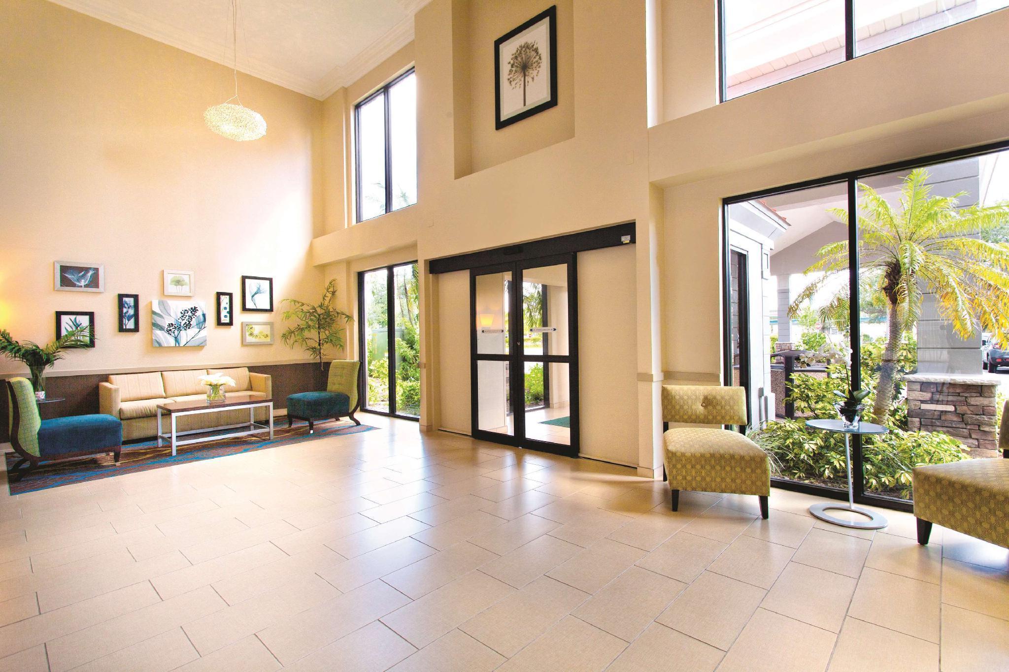 La Quinta By Wyndham Naples North 3*