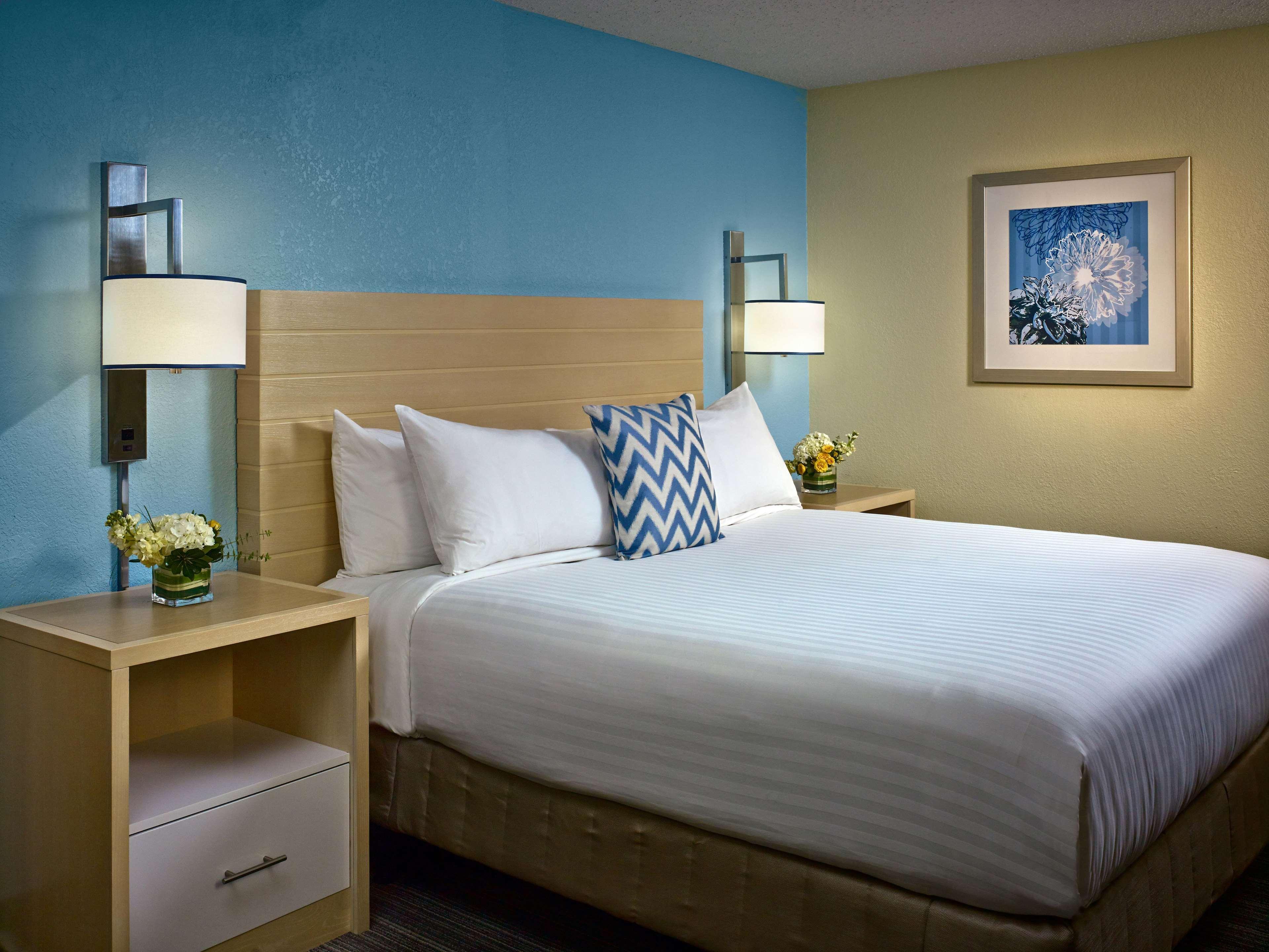 Sonesta Es Hotel