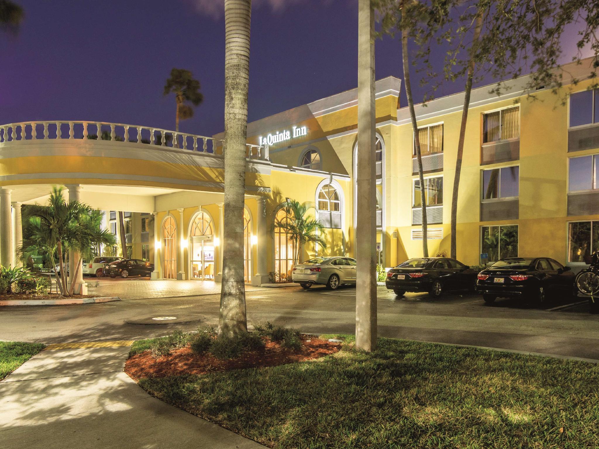 La Quinta By Wyndham Hotel