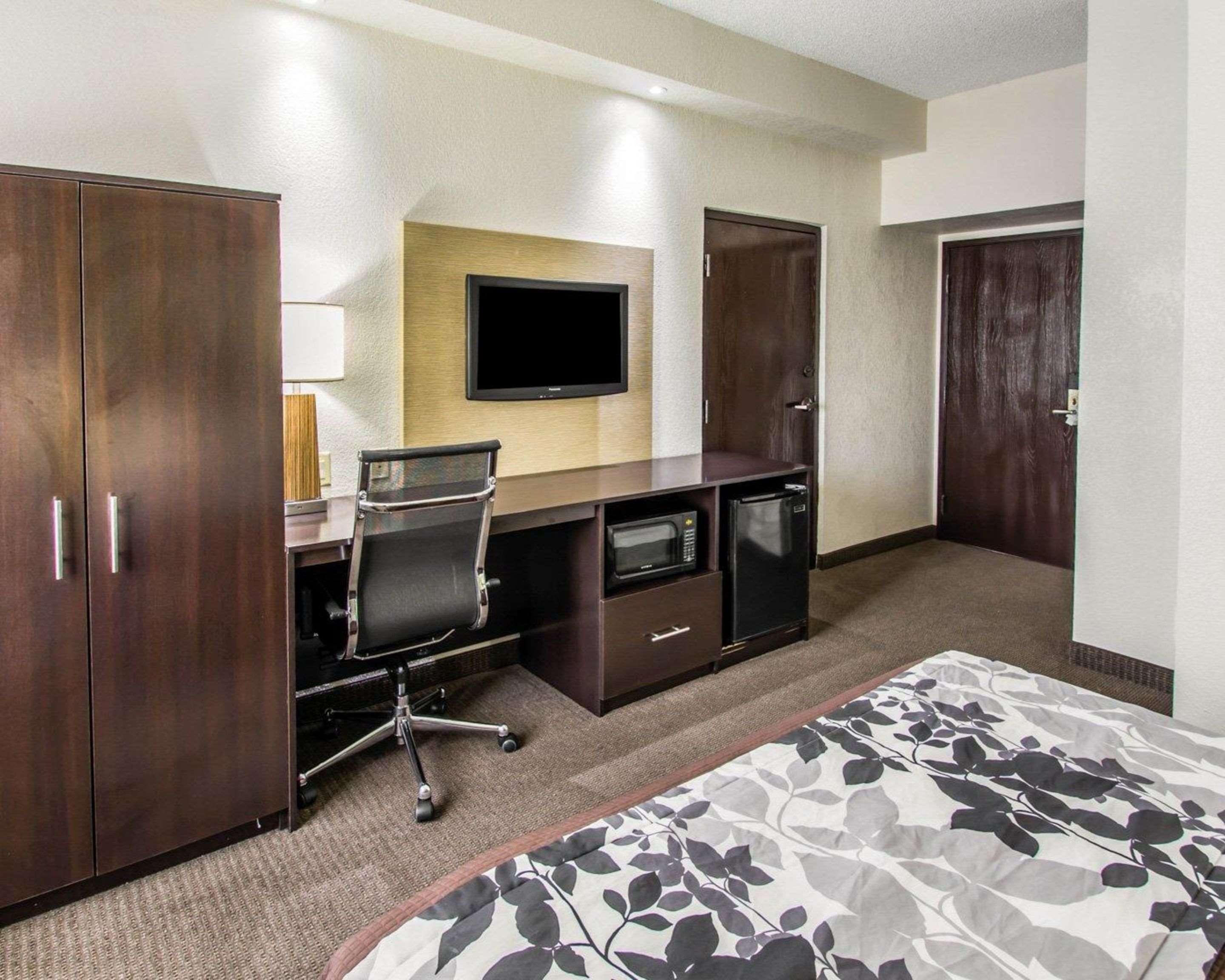 Sleep Pierce I-95 Inn 2*