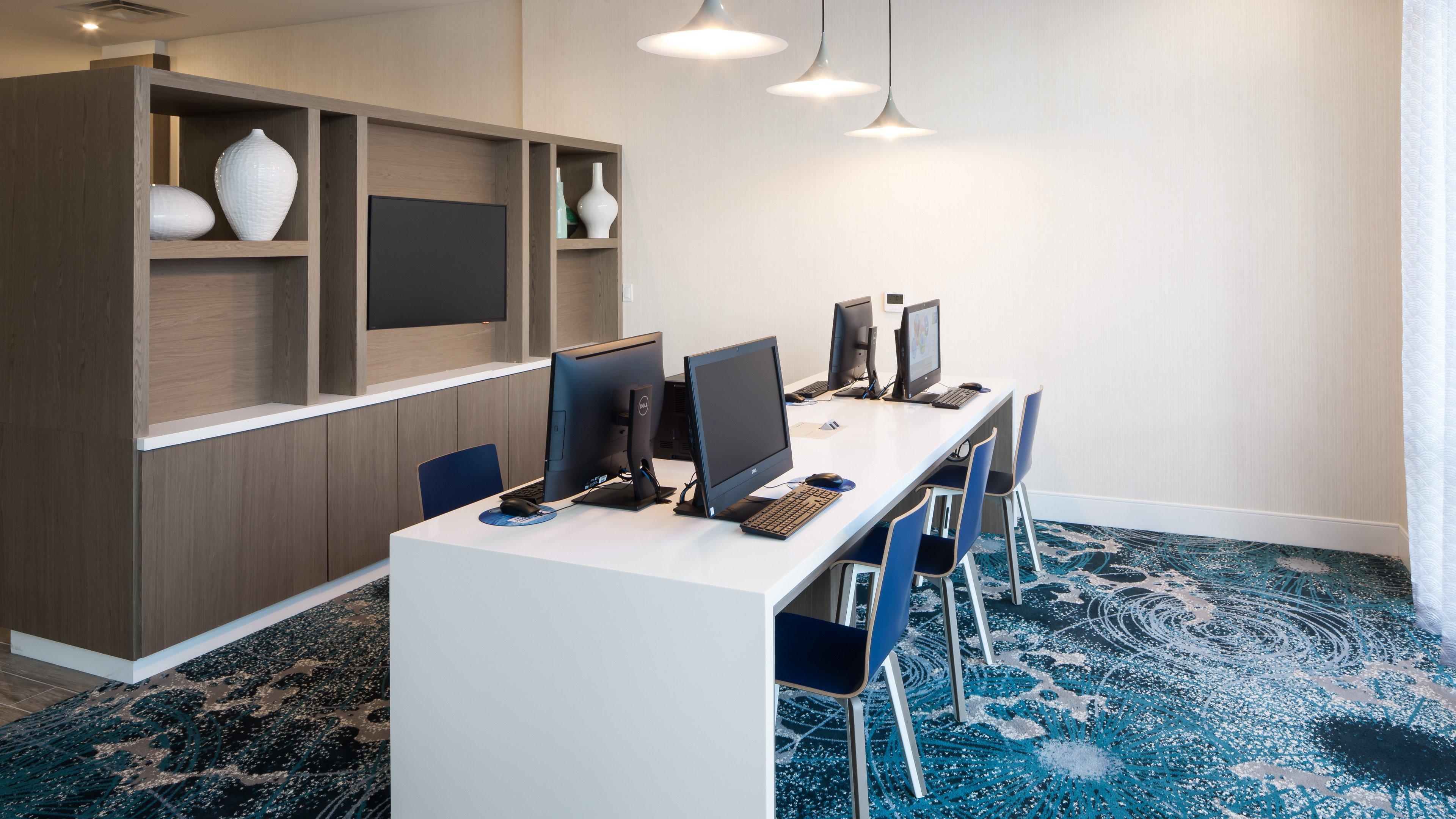 Holiday Inn Express & Suites - Orlando At Seaworld By Ihg Williamsburg