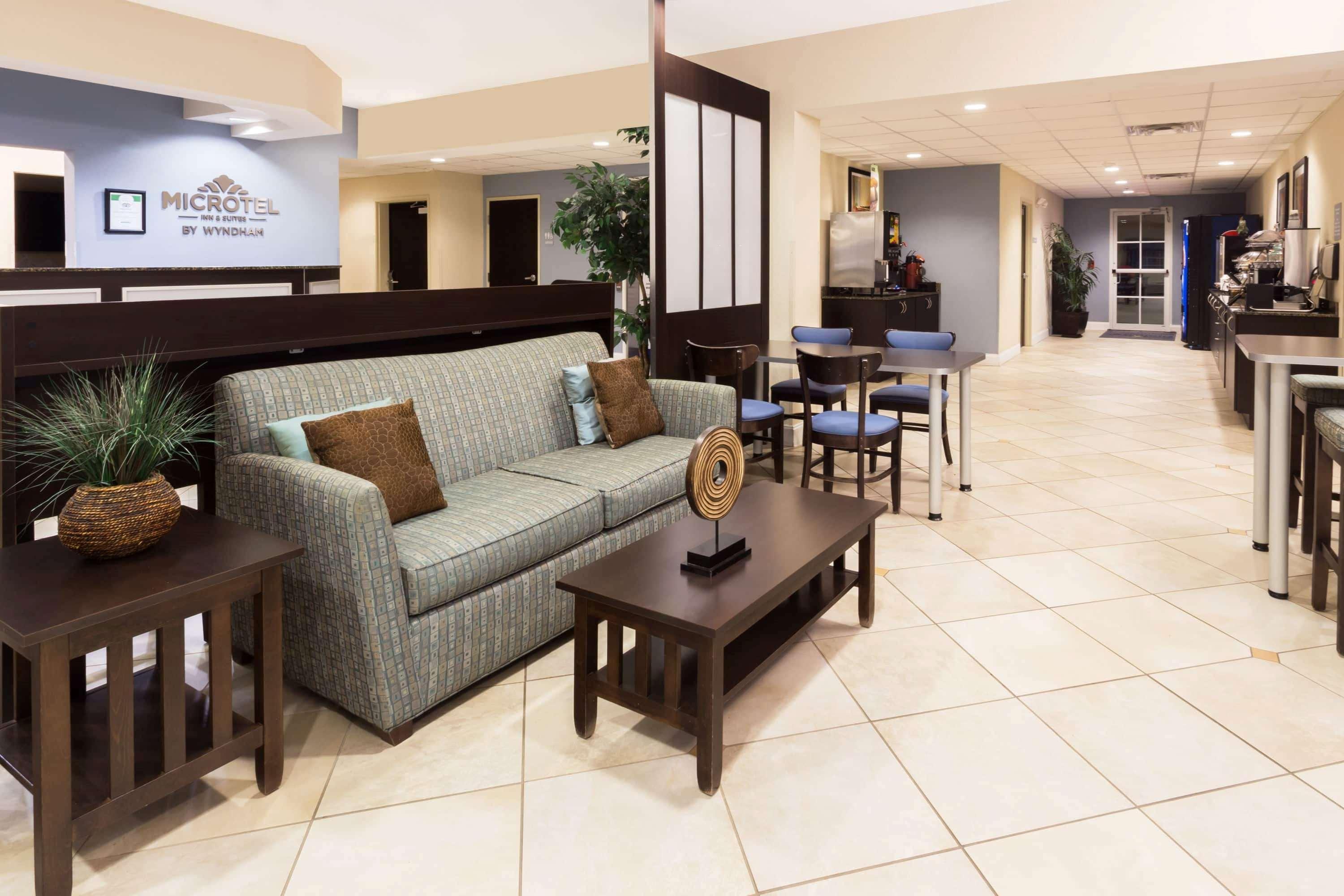 Microtel & By Wyndham Spring Hill/weeki Wachee Hotel 2*