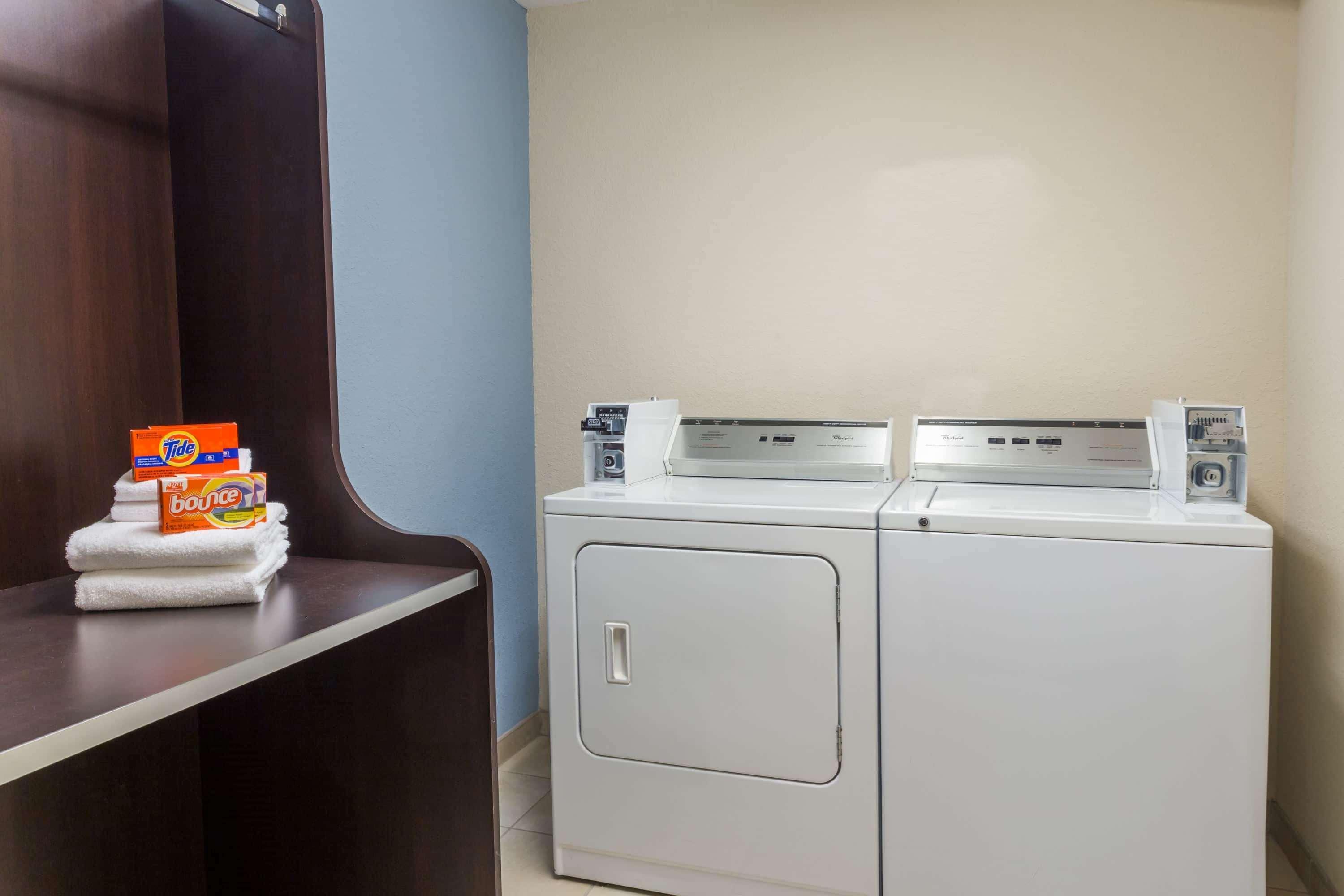 Hotel Microtel & By Wyndham Spring Hill/weeki Wachee