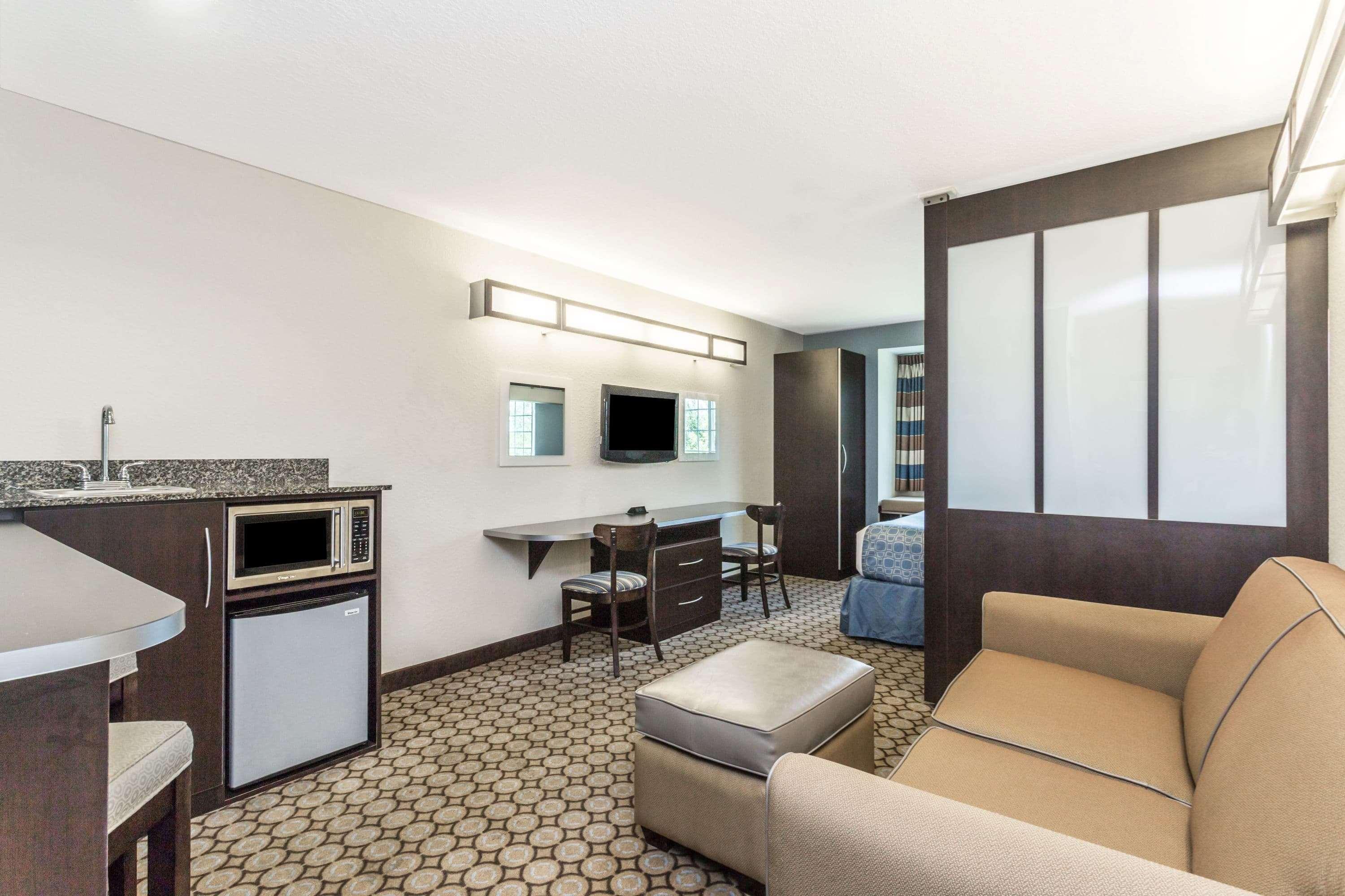 Hotel Microtel & By Wyndham Spring Hill/weeki Wachee 2*