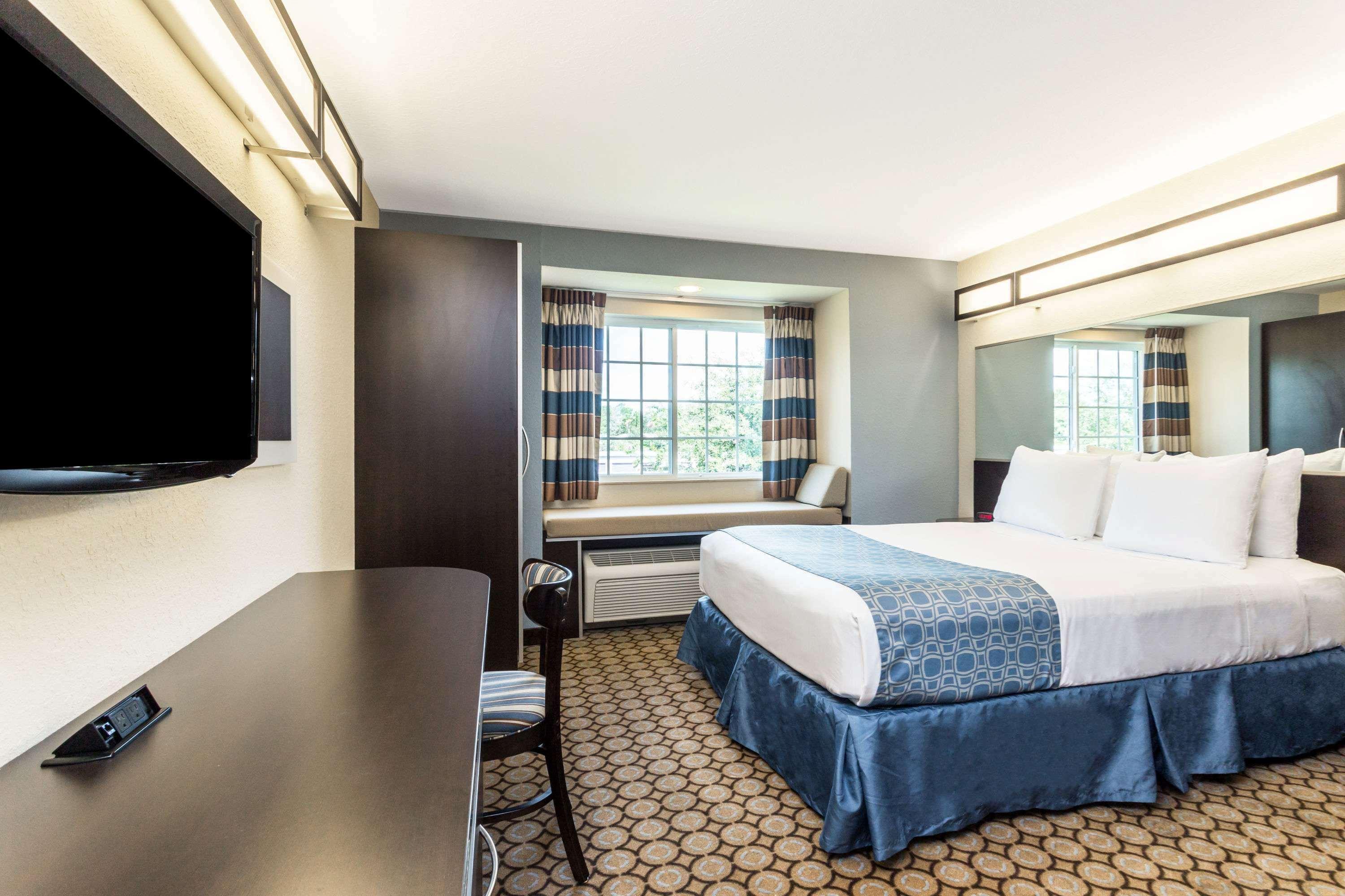 Microtel & By Wyndham Spring Hill/weeki Wachee Hotel 2*