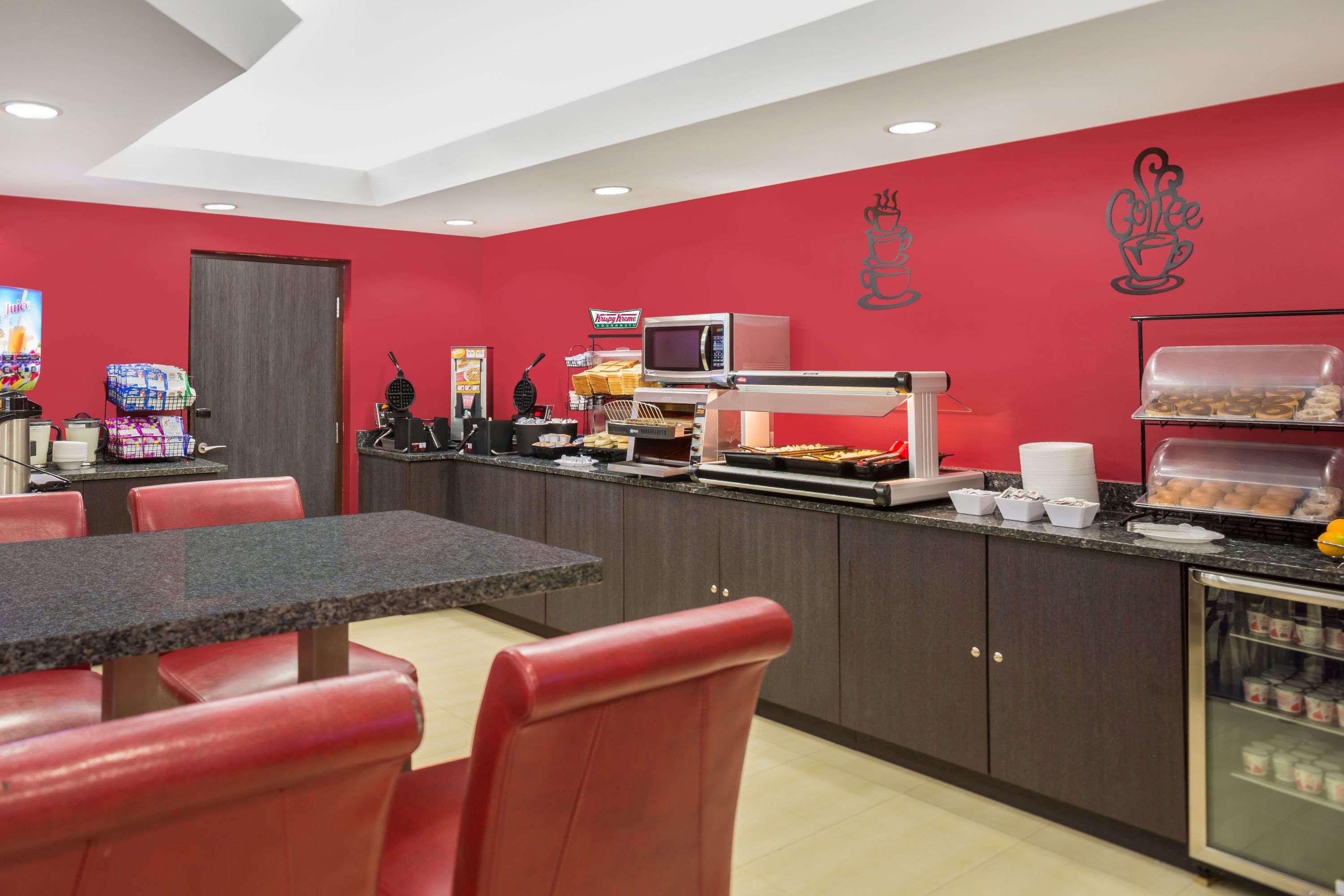 Ramada By Wyndham Miami Springs/miami International Airport 3*