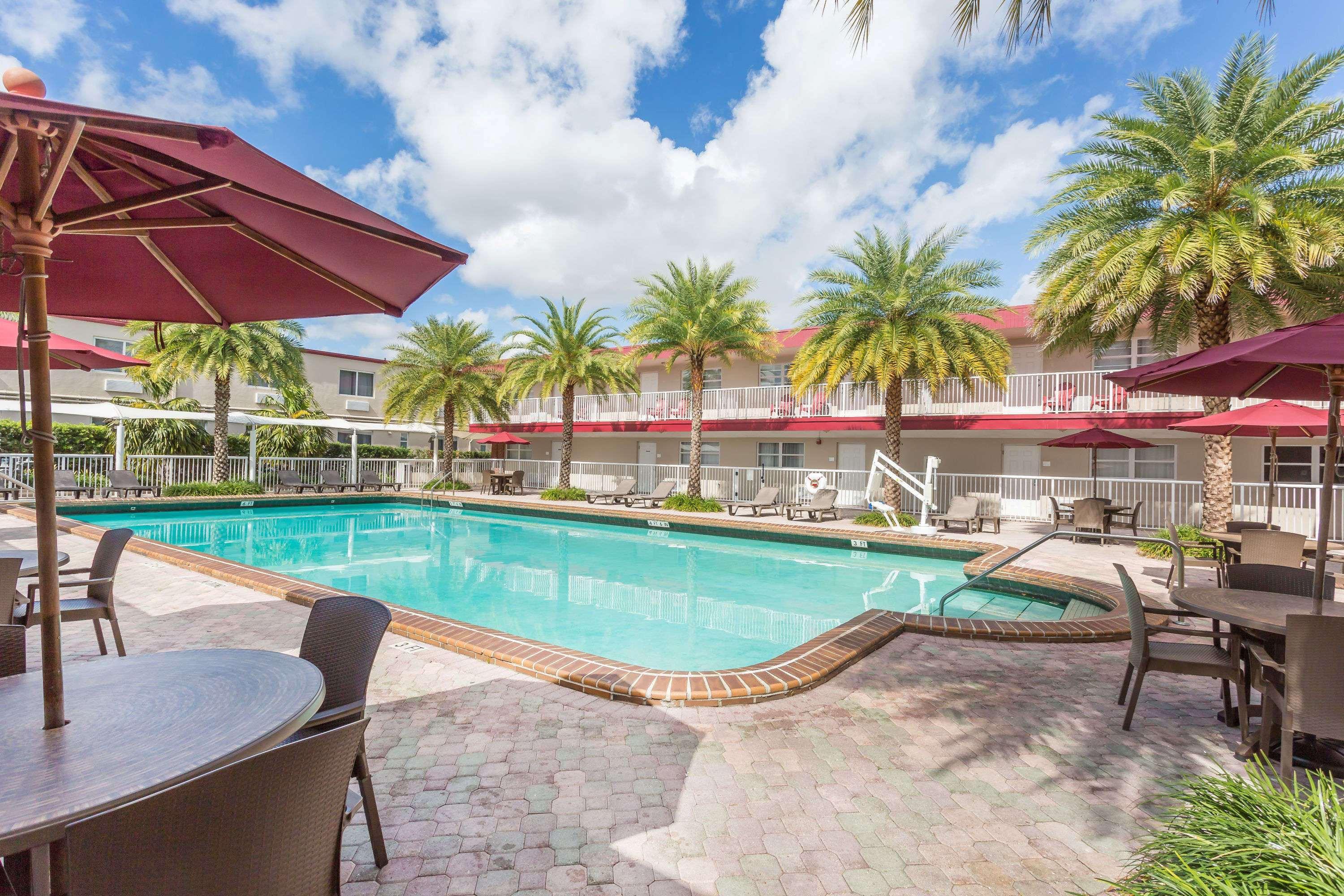 Ramada By Wyndham Miami Springs/miami International Airport Hotel