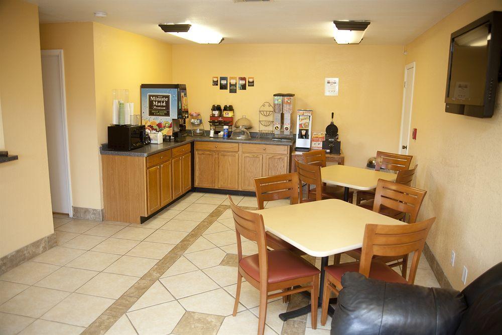 Days By Wyndham Hotel 2*