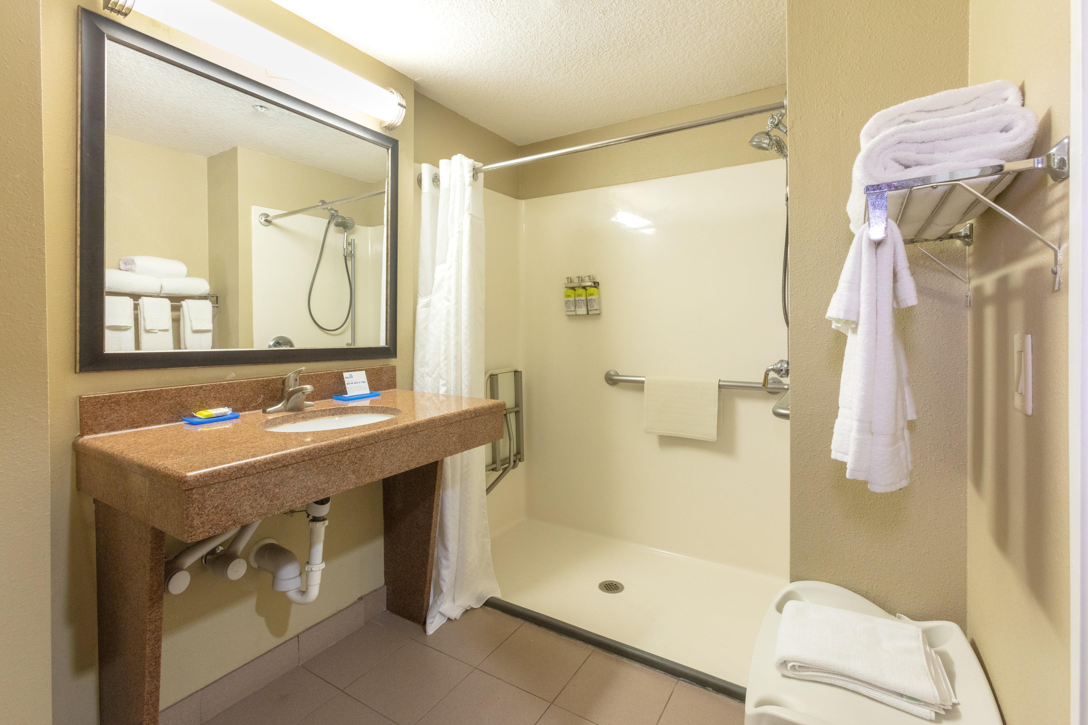 Express & Airport By Ihg Hotel
