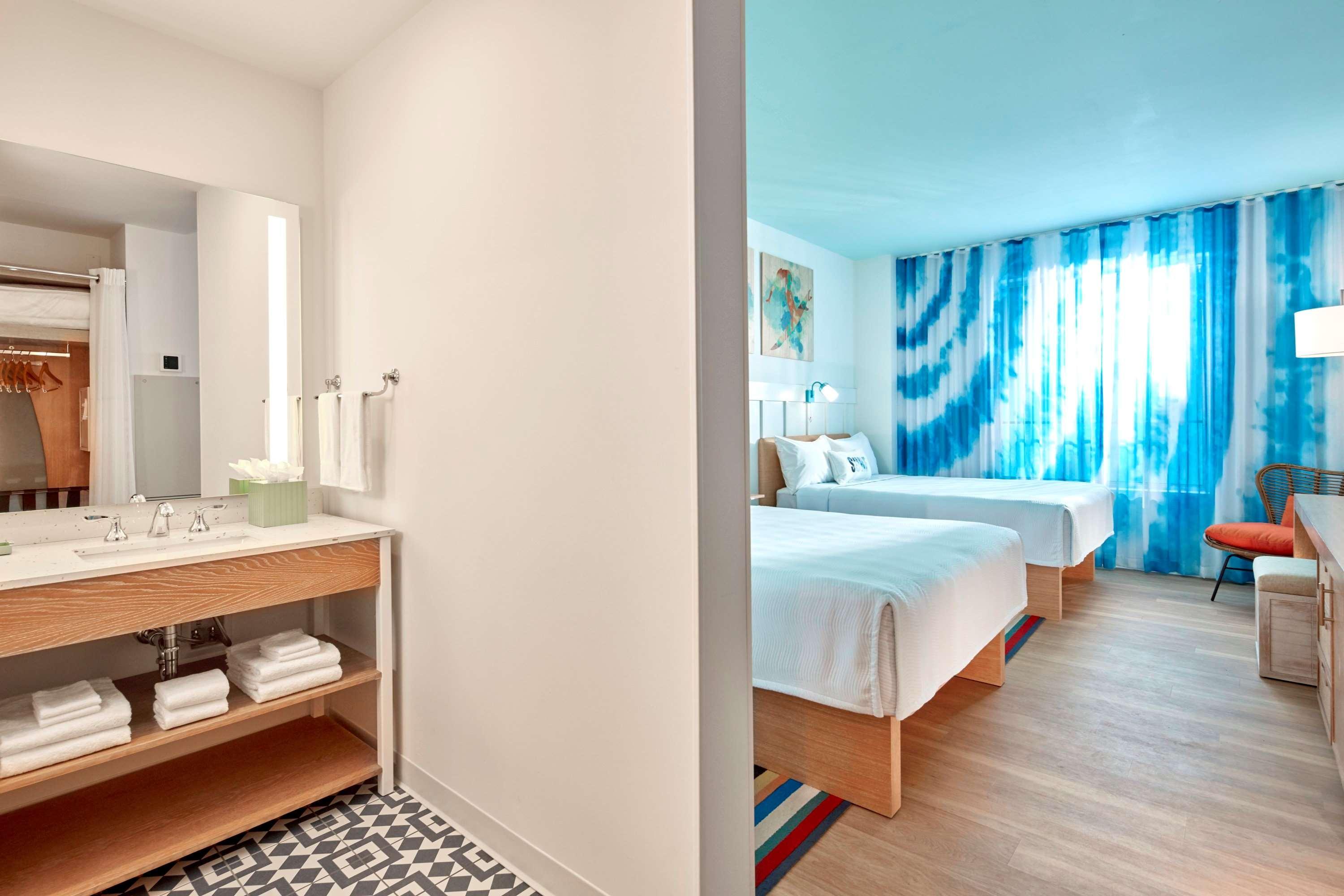 Universal's Endless Summer - Surfside And Resort