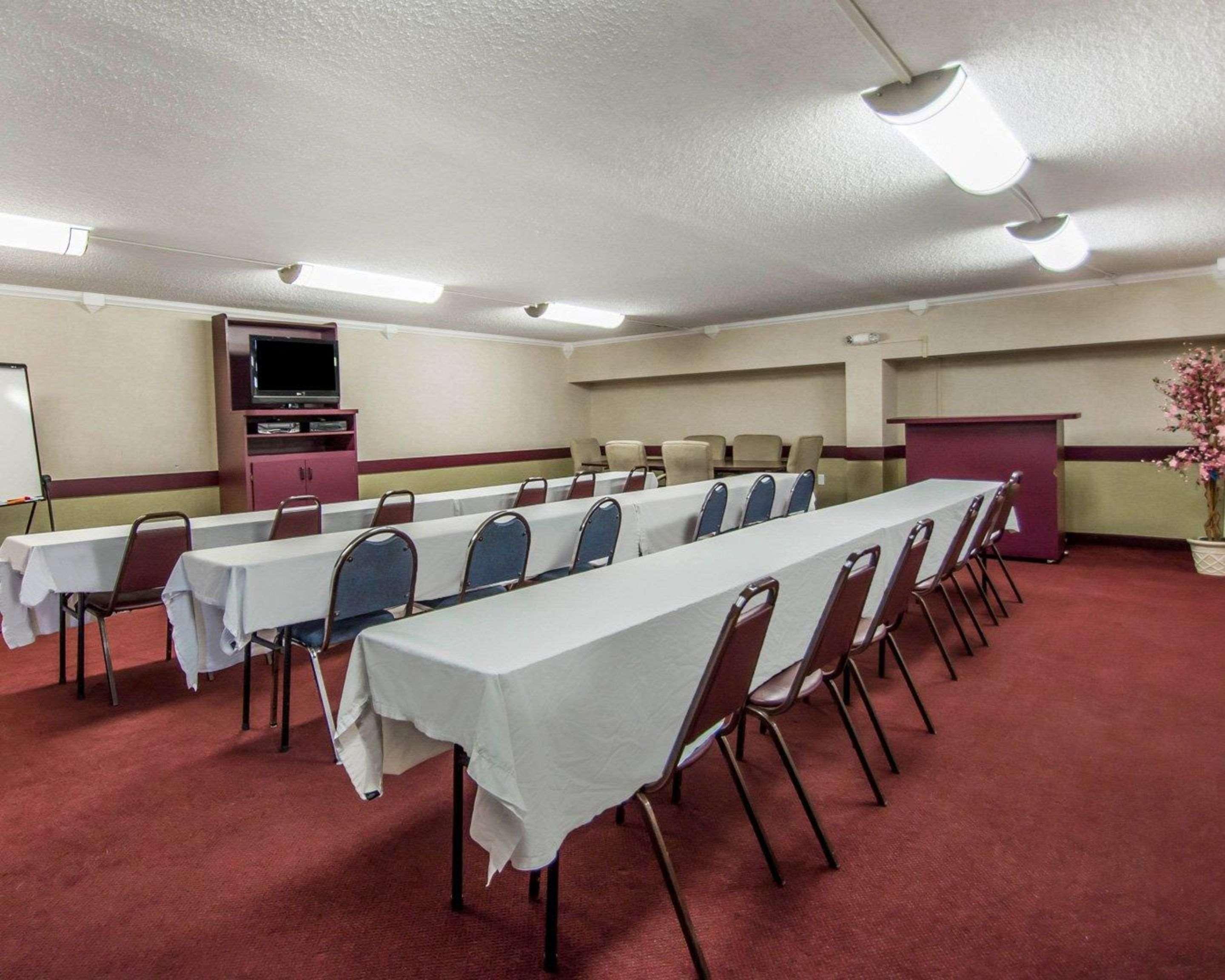 Hotel Quality & At Tropicana Field St. Petersburg