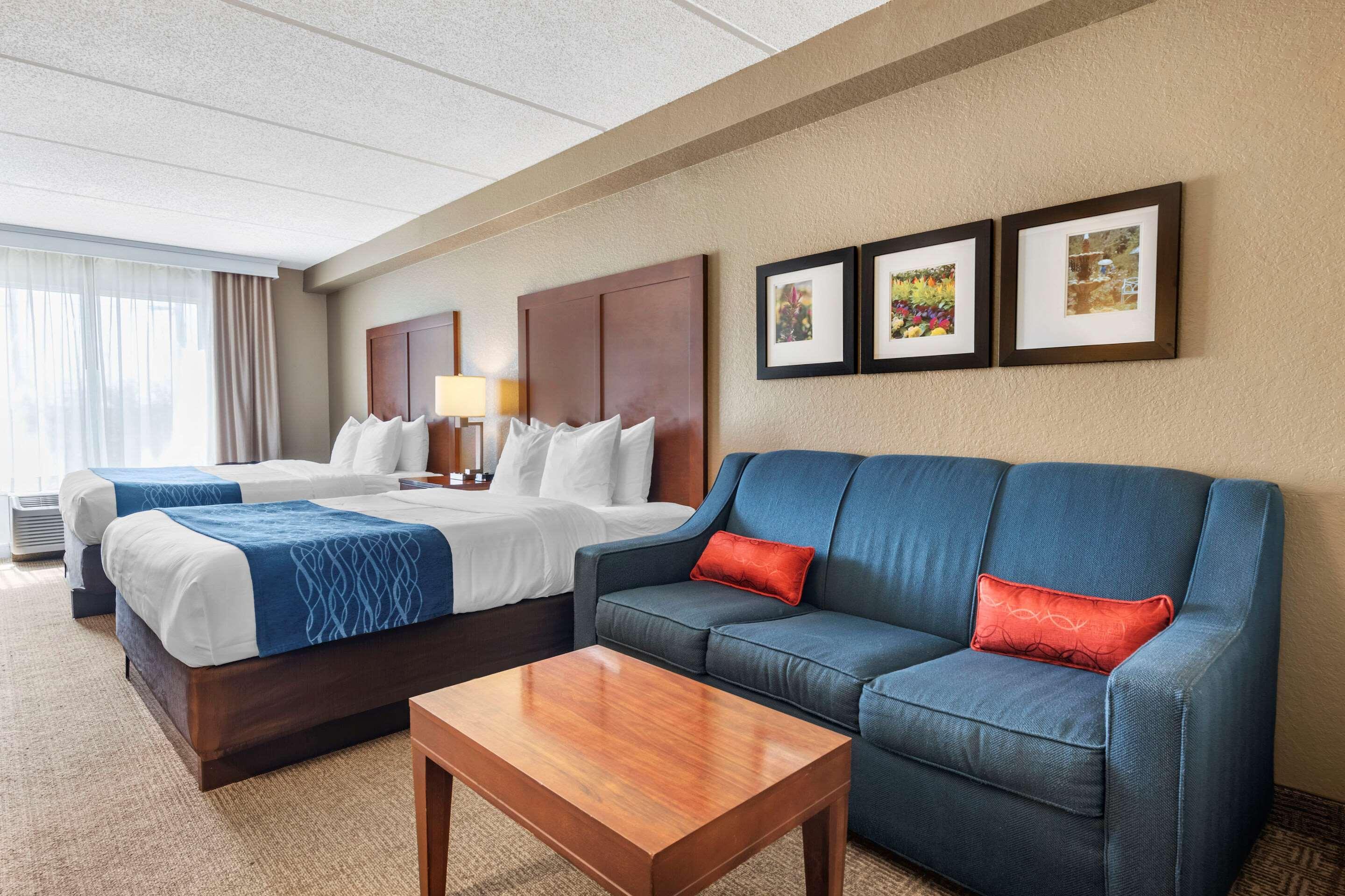 Comfort & Orlando North Hotel
