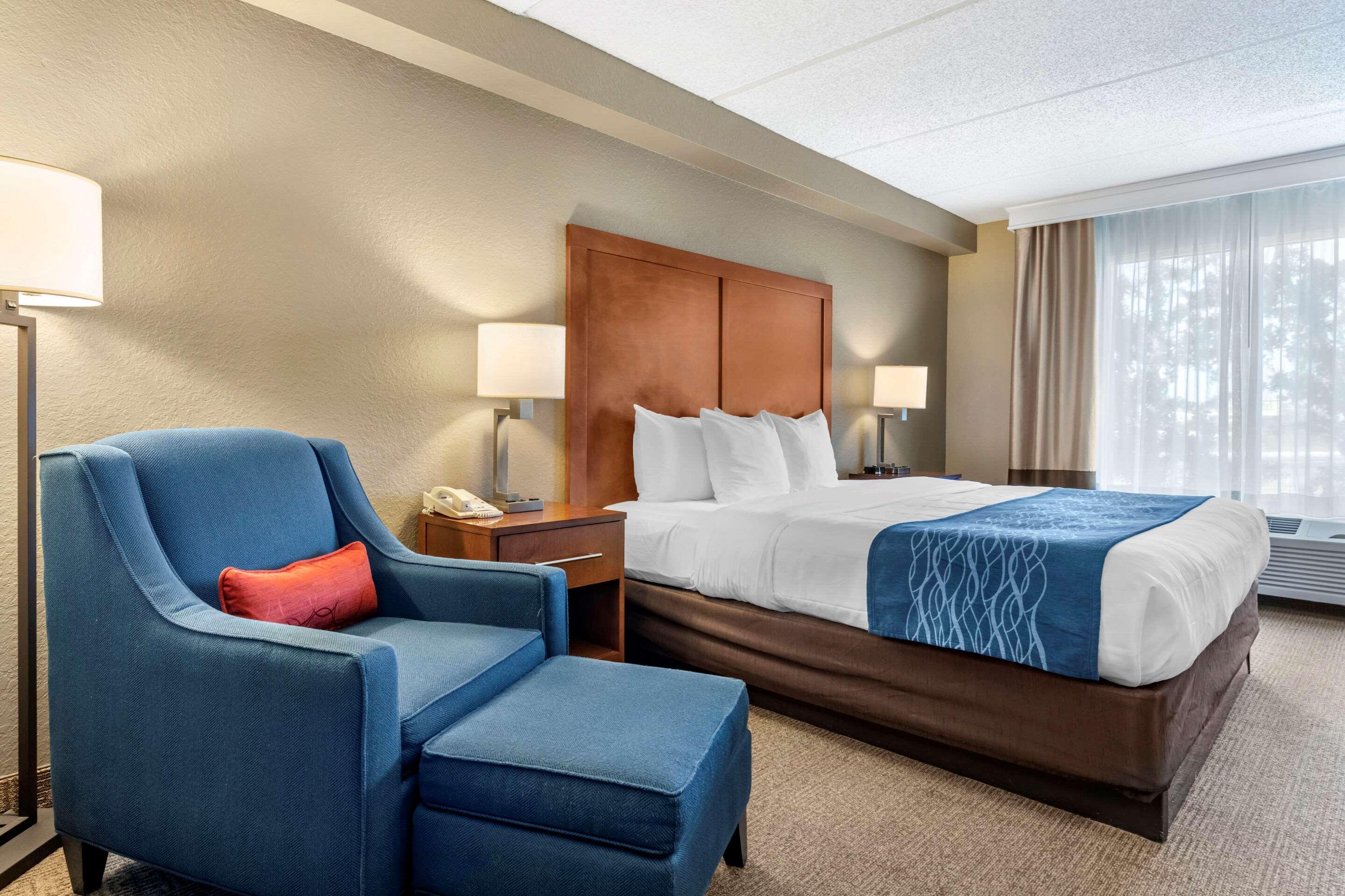 Comfort & Orlando North Hotel 3*