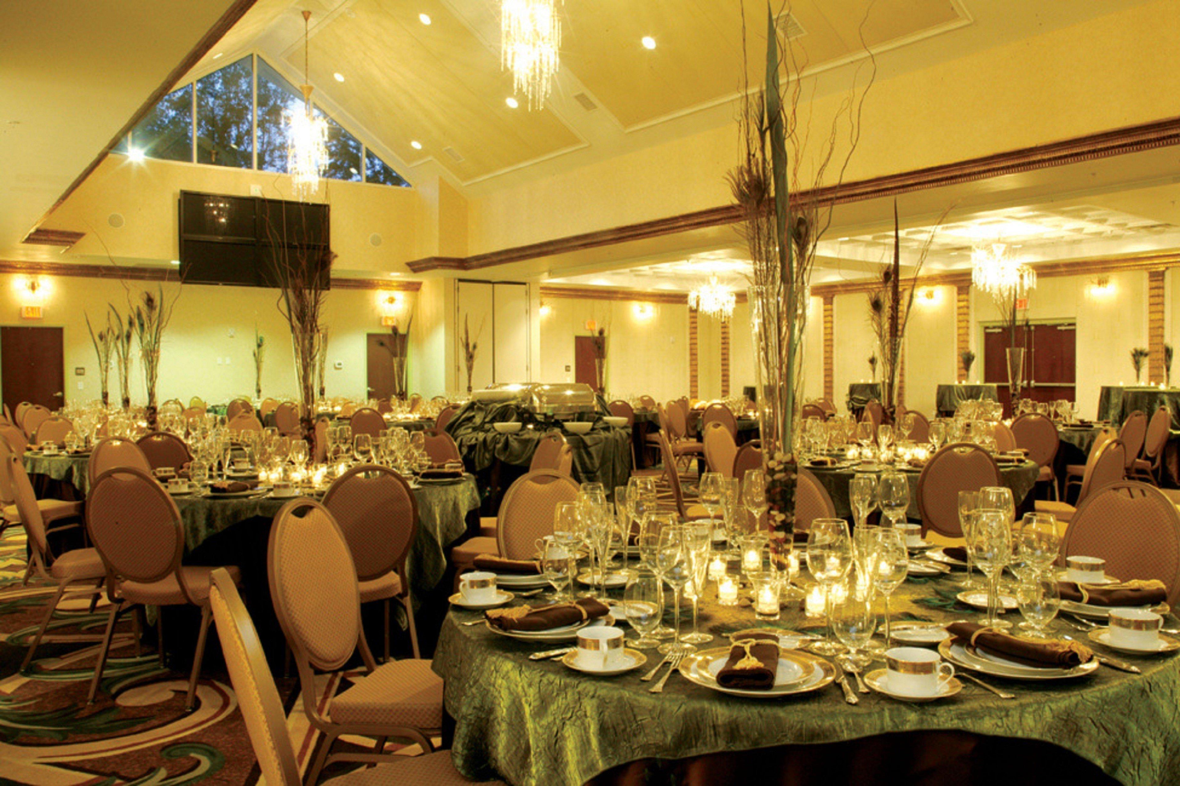 Hotel & Conference Center By Ihg 3*