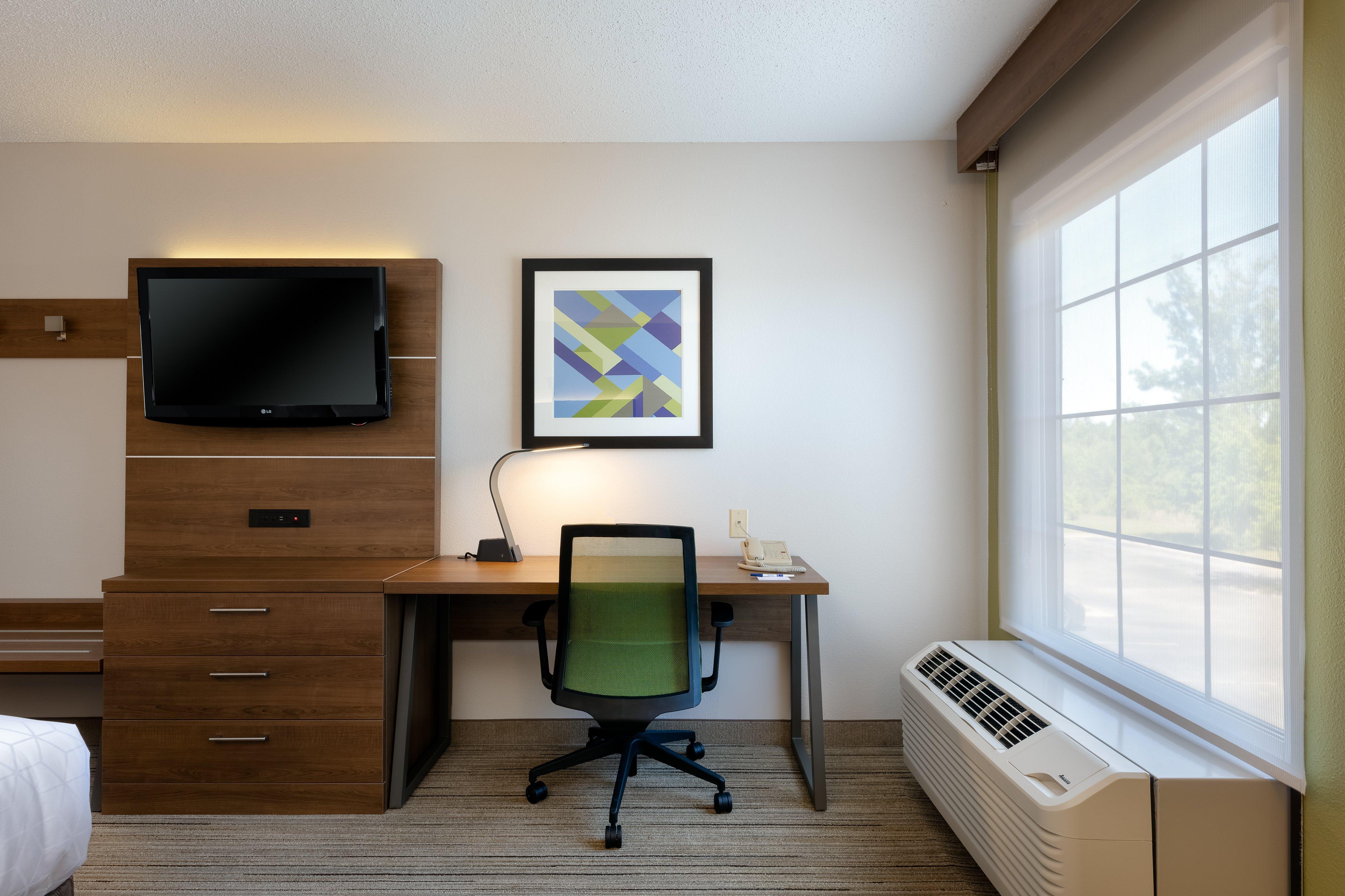 Express & East I-10 By Ihg