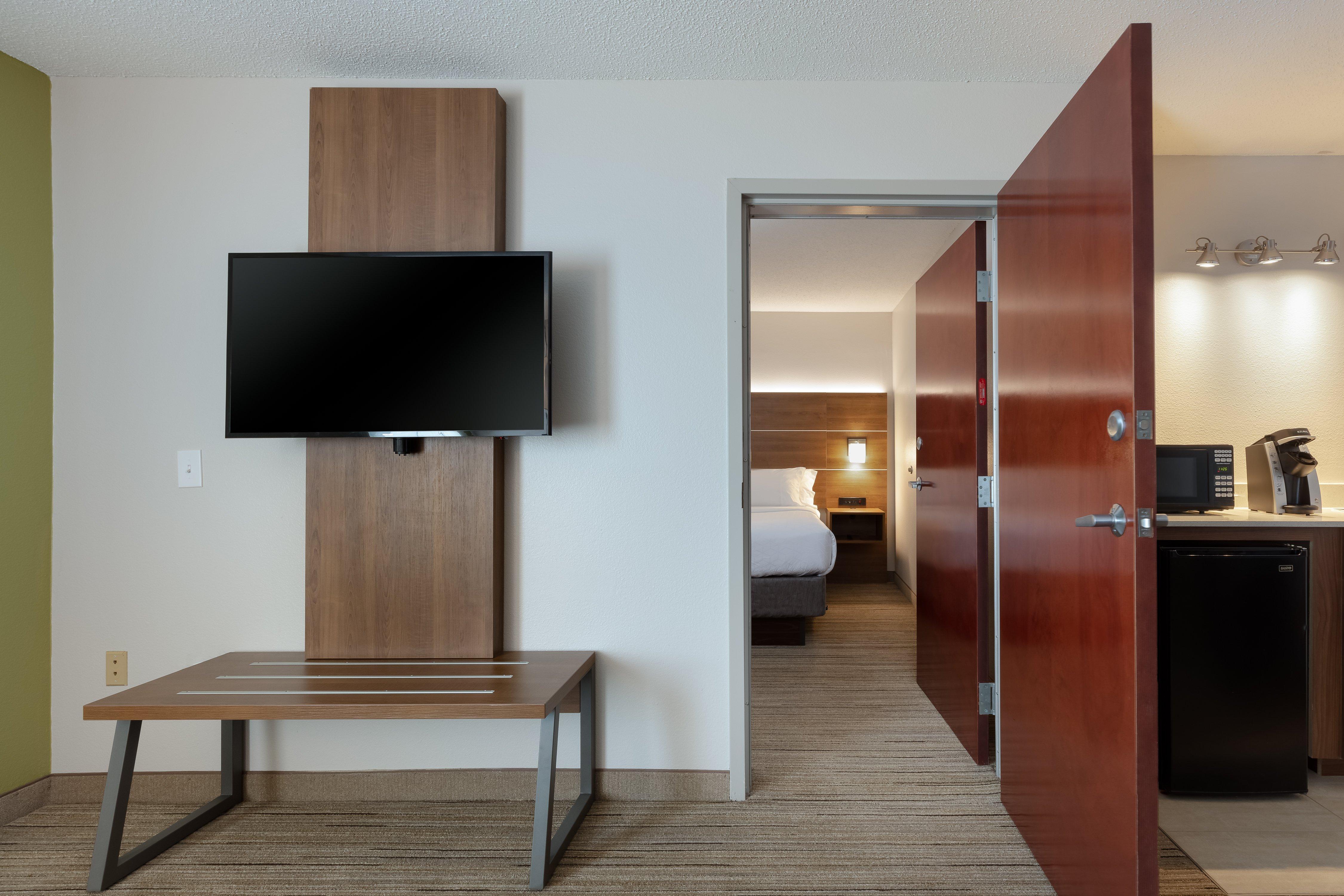 Express & East I-10 By Ihg Milton
