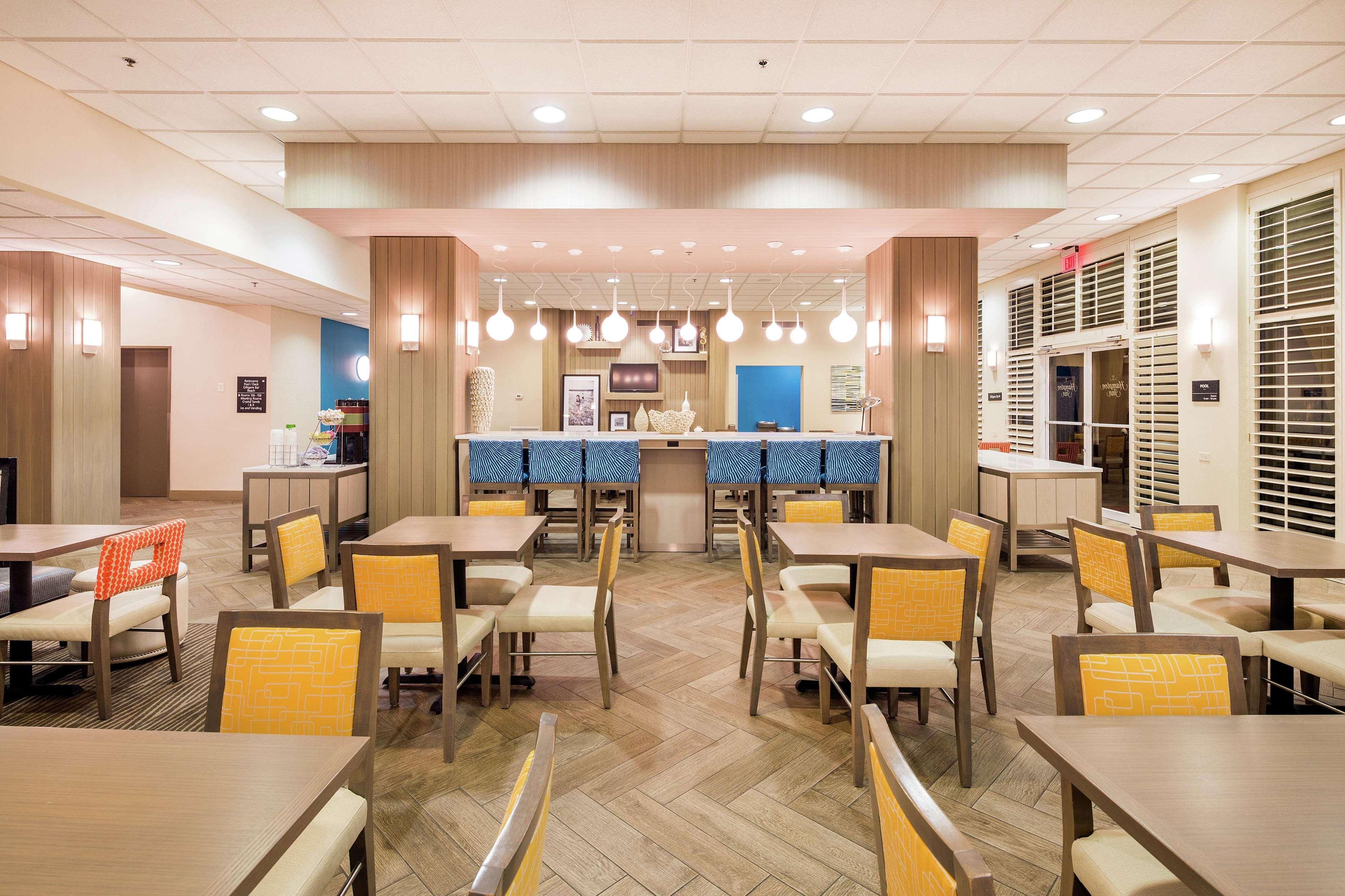 Hampton Pensacola Hotel 3*